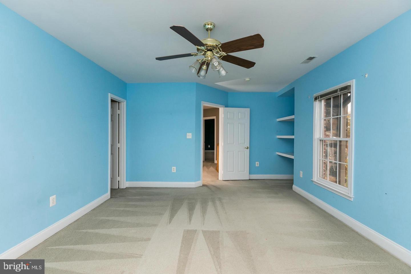 HAMPSHIRE GREENS - Residential