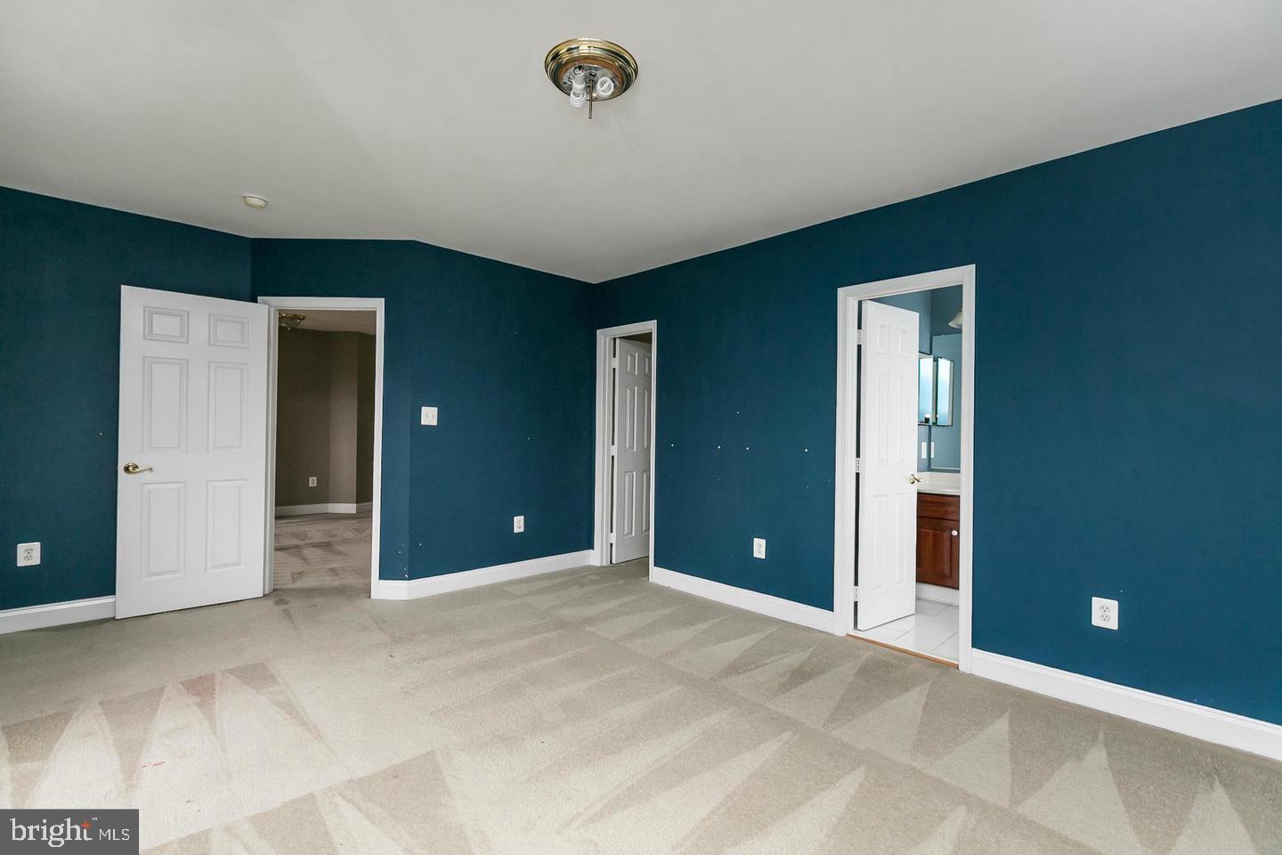 HAMPSHIRE GREENS - Residential