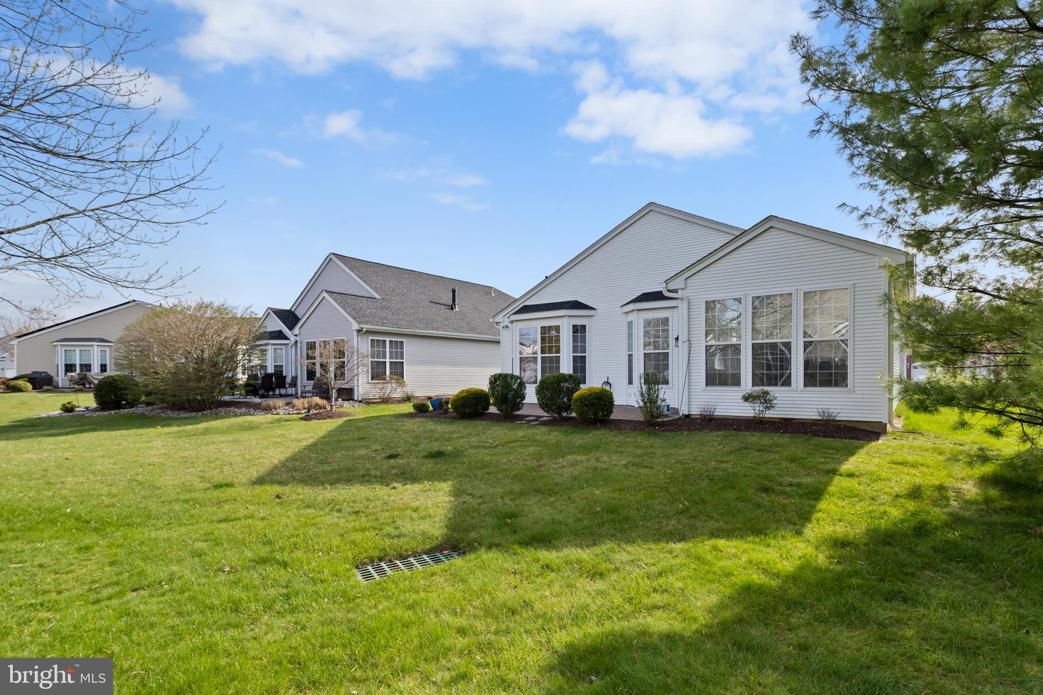 8 PLANTATION WAY