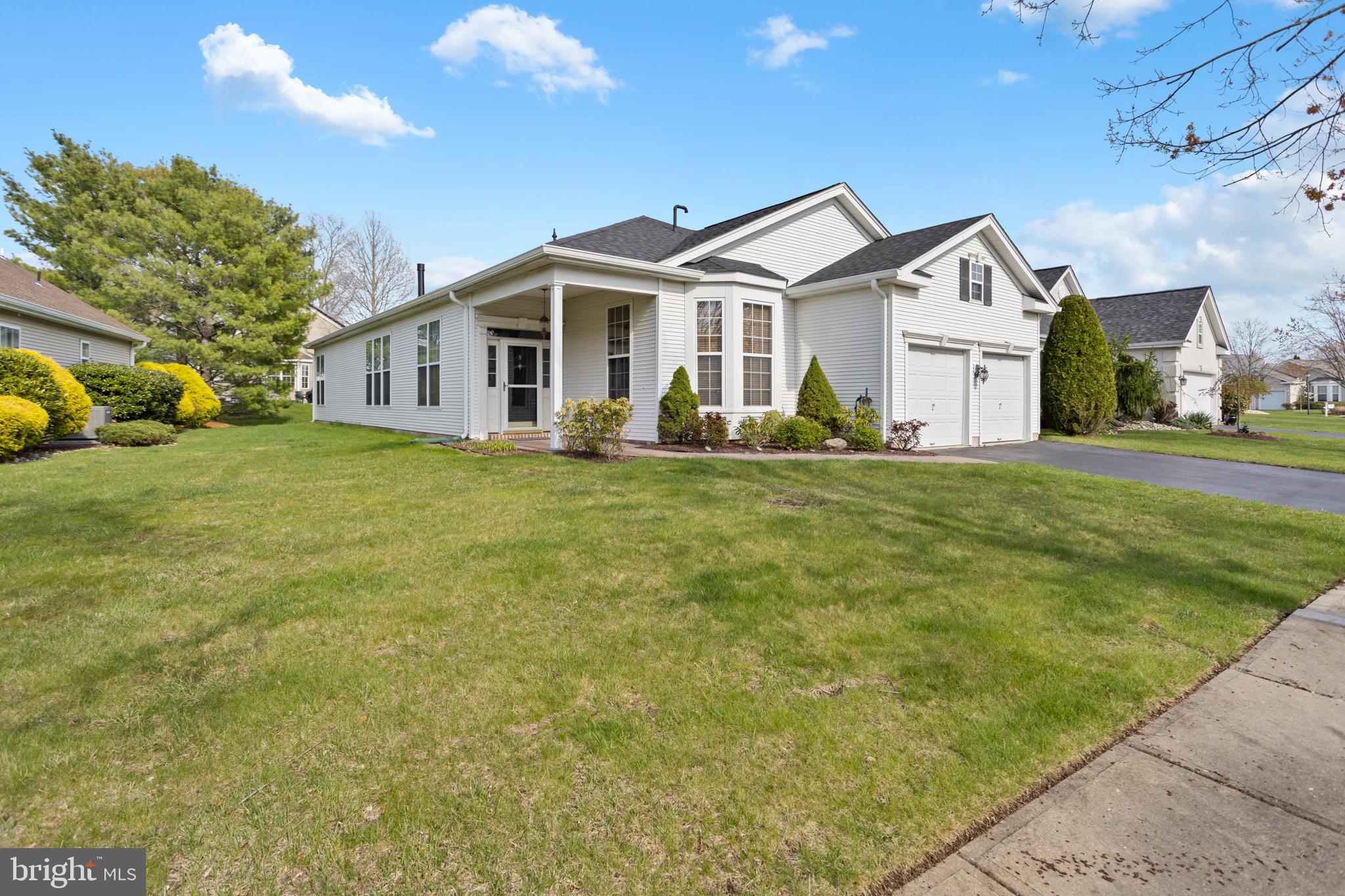 8 PLANTATION WAY