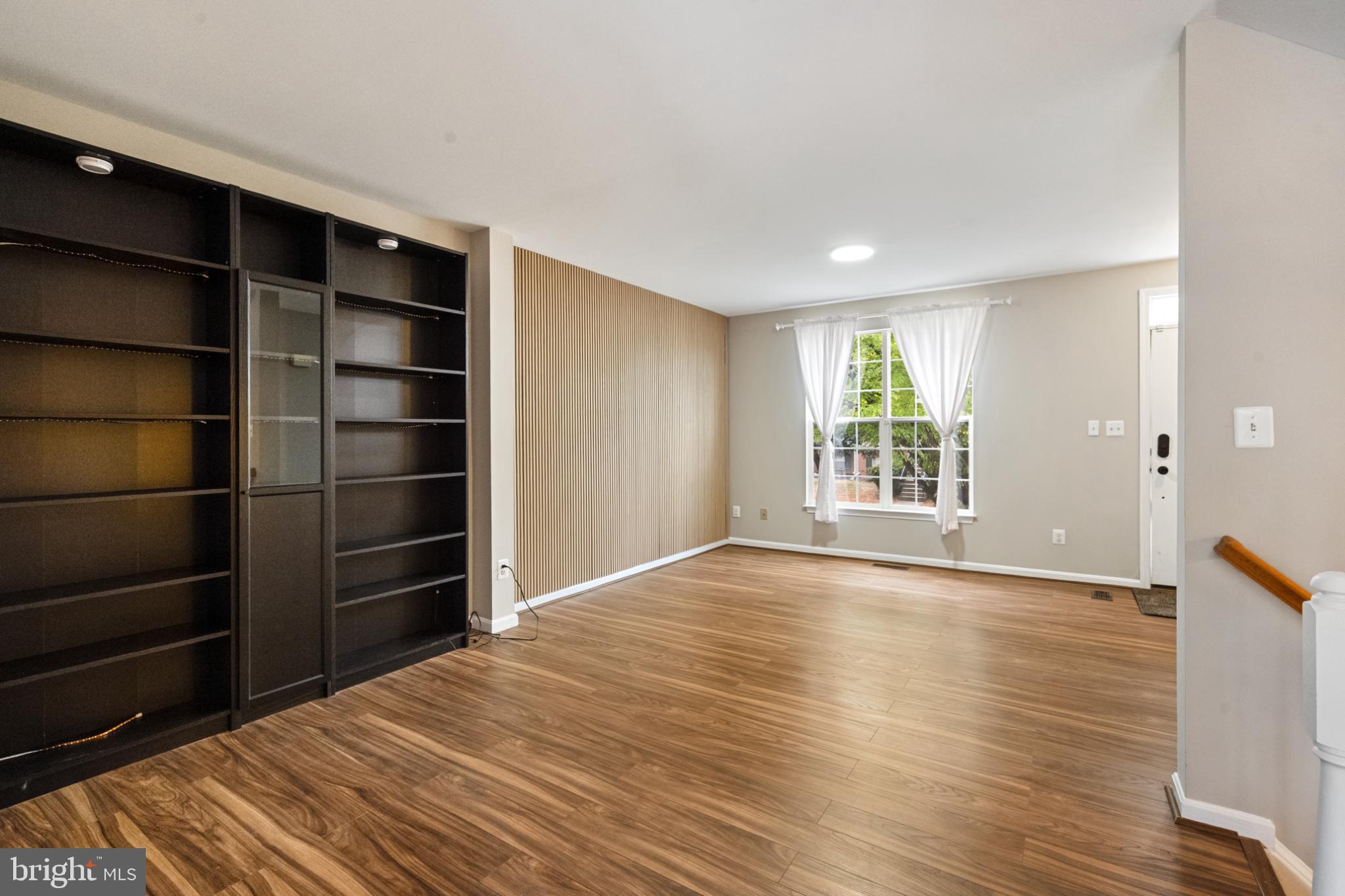 SOUTH RIDING - Residential