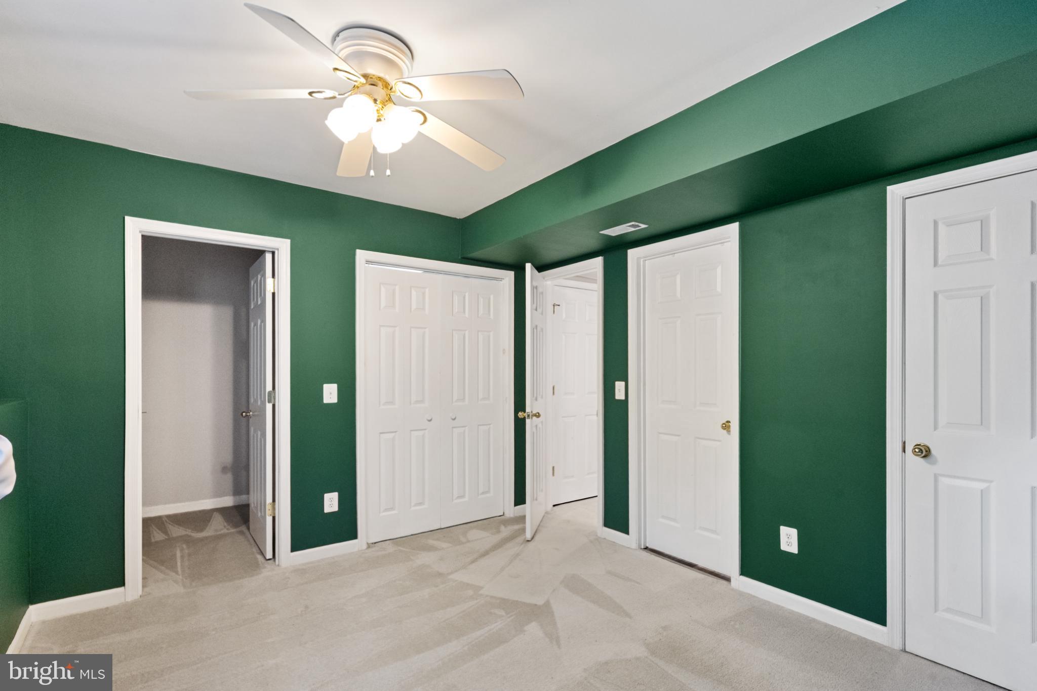 SOUTH RIDING - Residential