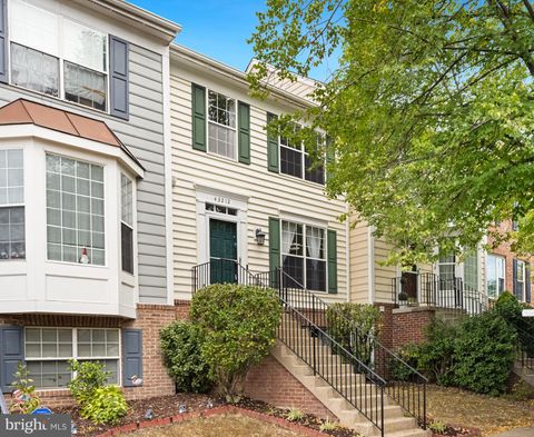 43212 CENTER STREET CHANTILLY VA 20152