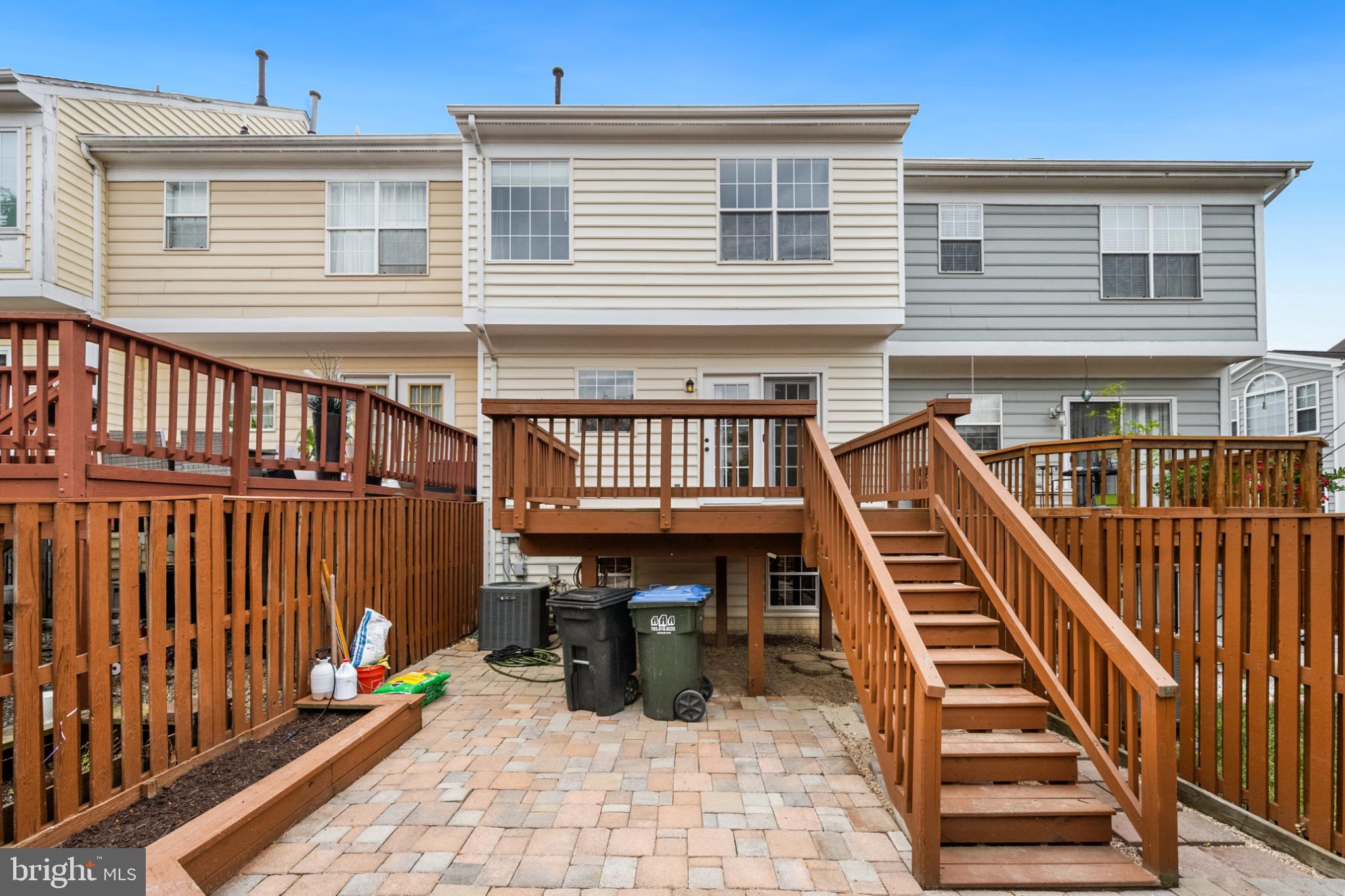 SOUTH RIDING - Residential