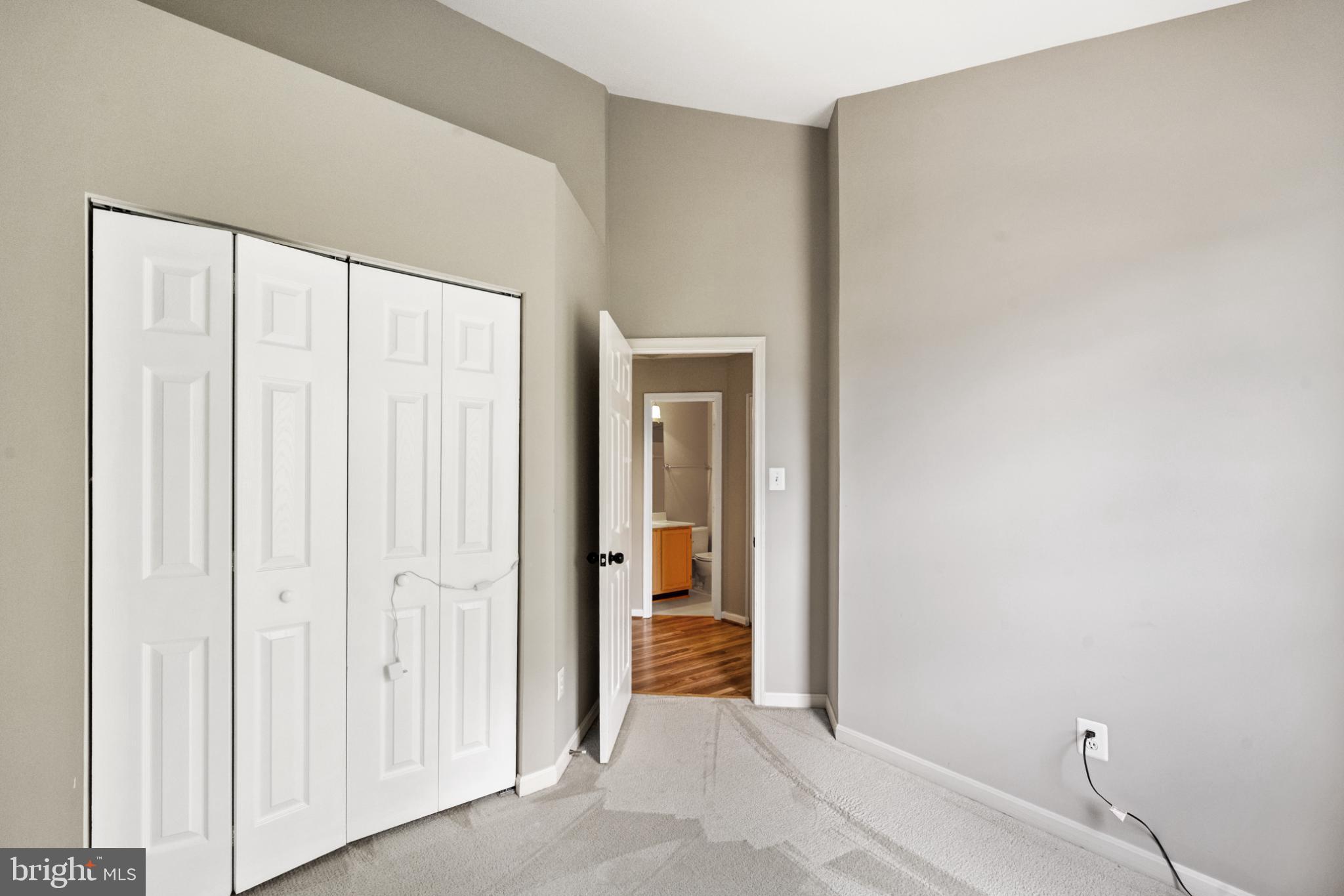 SOUTH RIDING - Residential