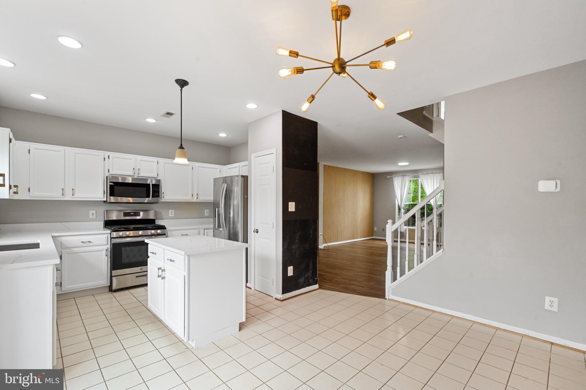 SOUTH RIDING - Residential