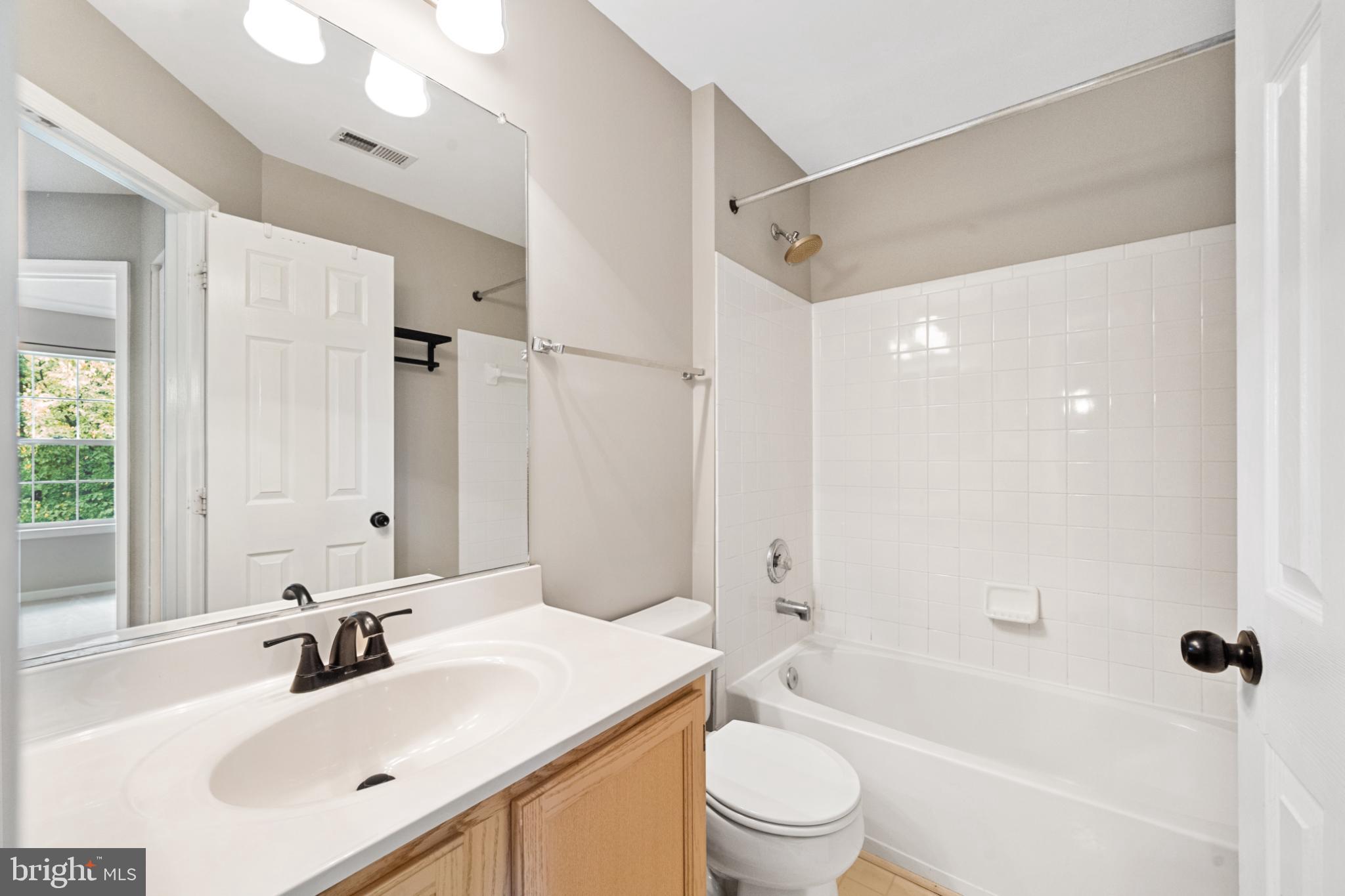 SOUTH RIDING - Residential