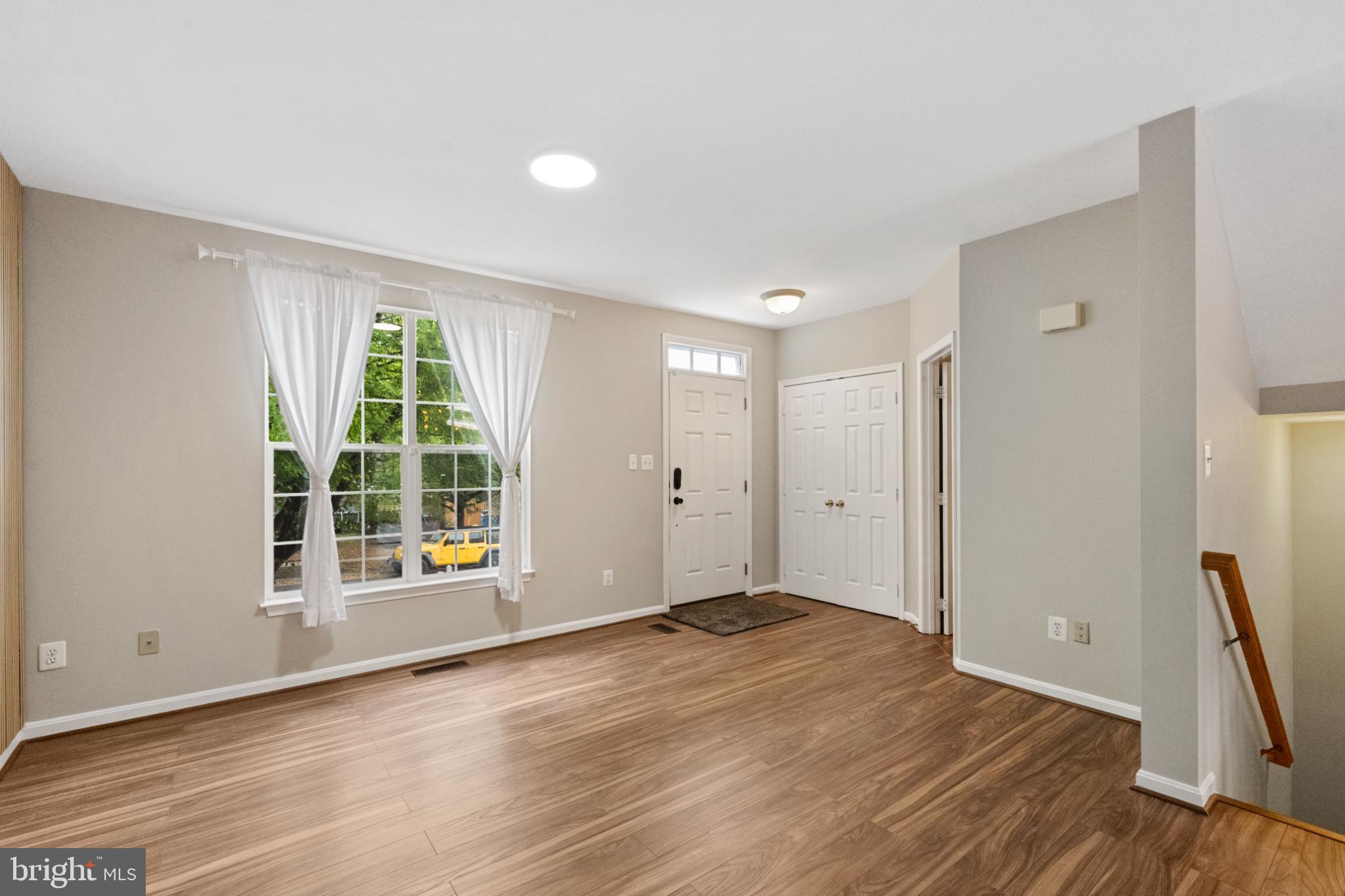 SOUTH RIDING - Residential