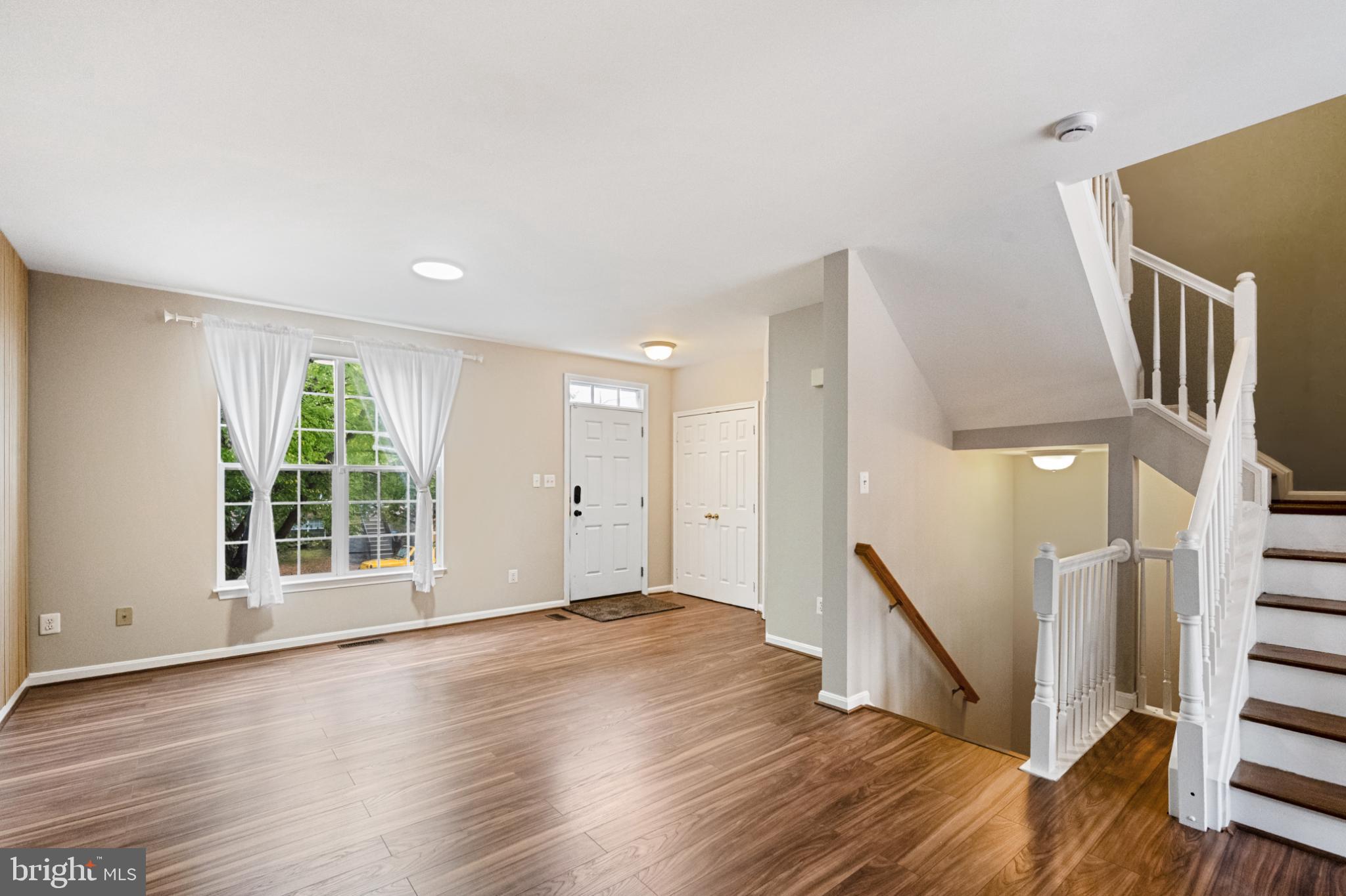 SOUTH RIDING - Residential