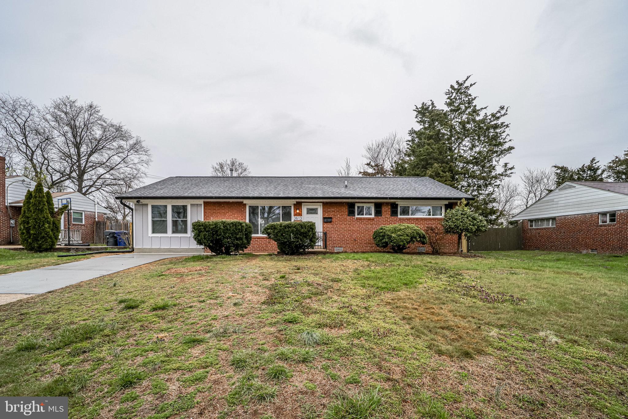 SUNSET MANOR - Residential Lease