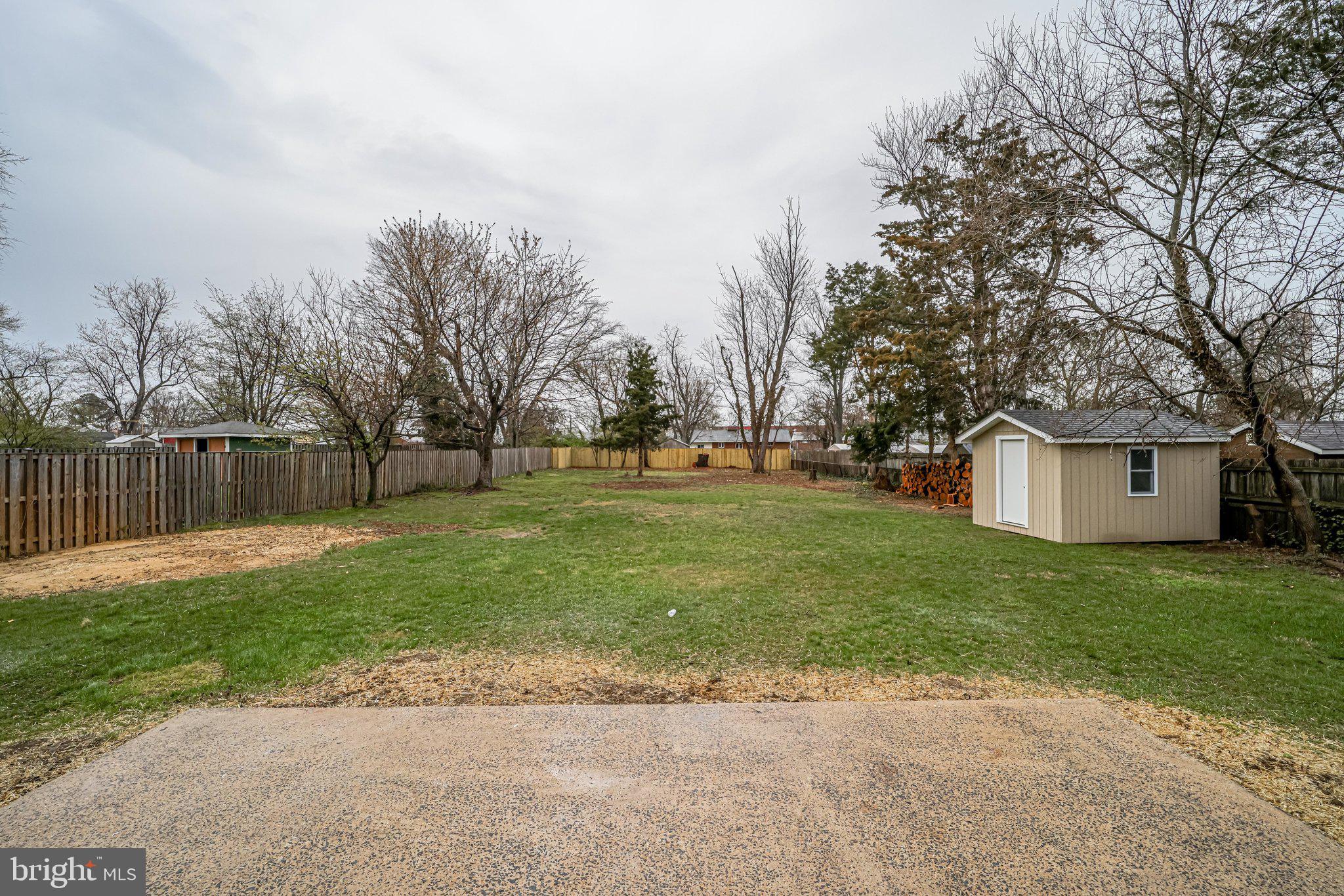 SUNSET MANOR - Residential Lease