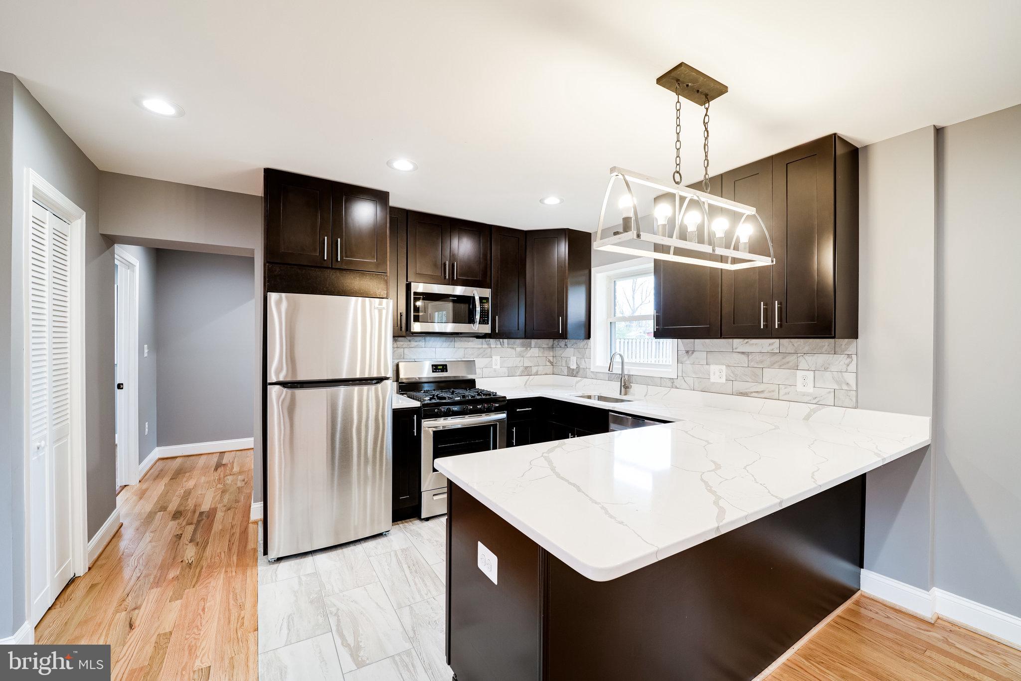 SUNSET MANOR - Residential Lease