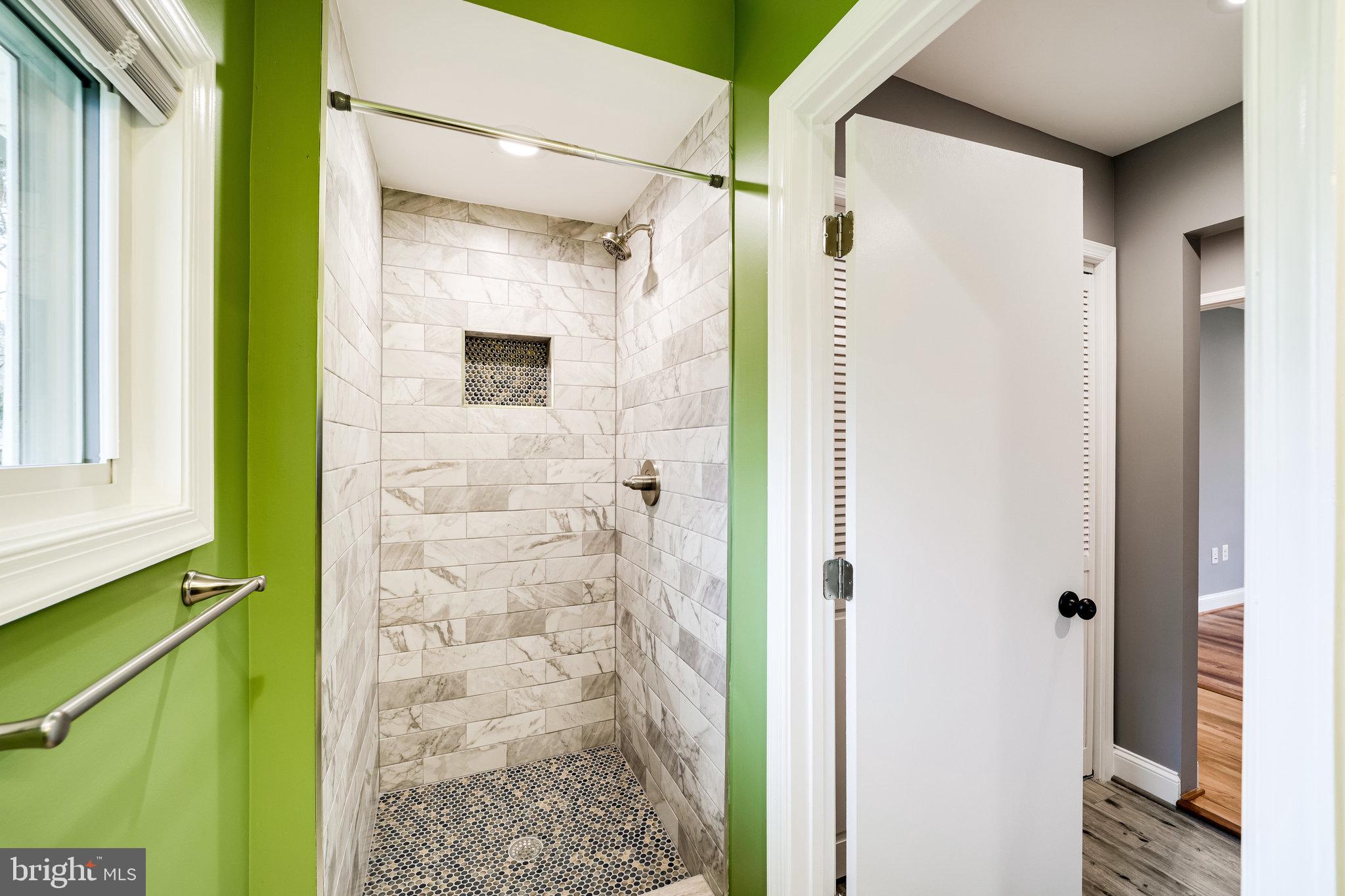 SUNSET MANOR - Residential Lease