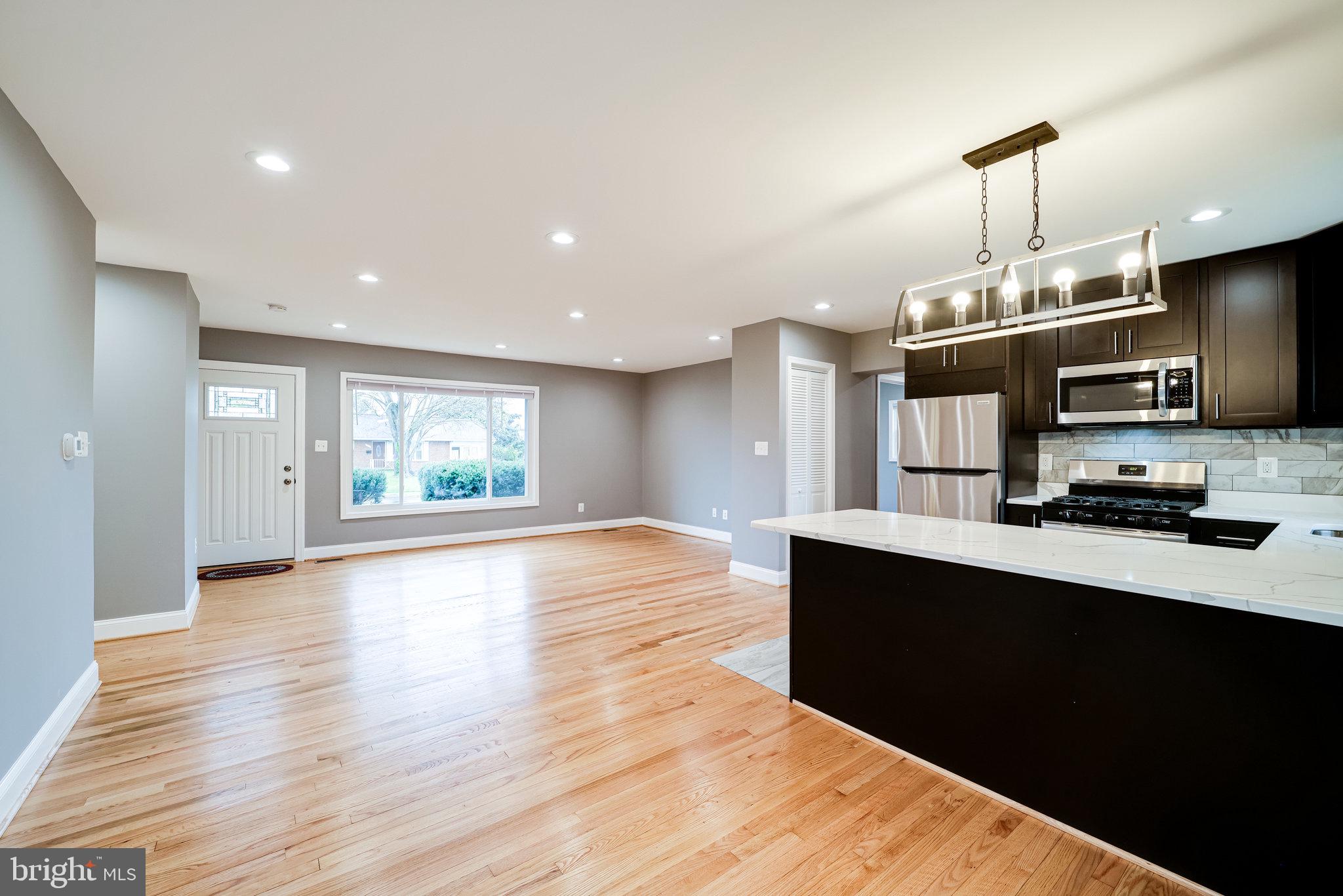 SUNSET MANOR - Residential Lease