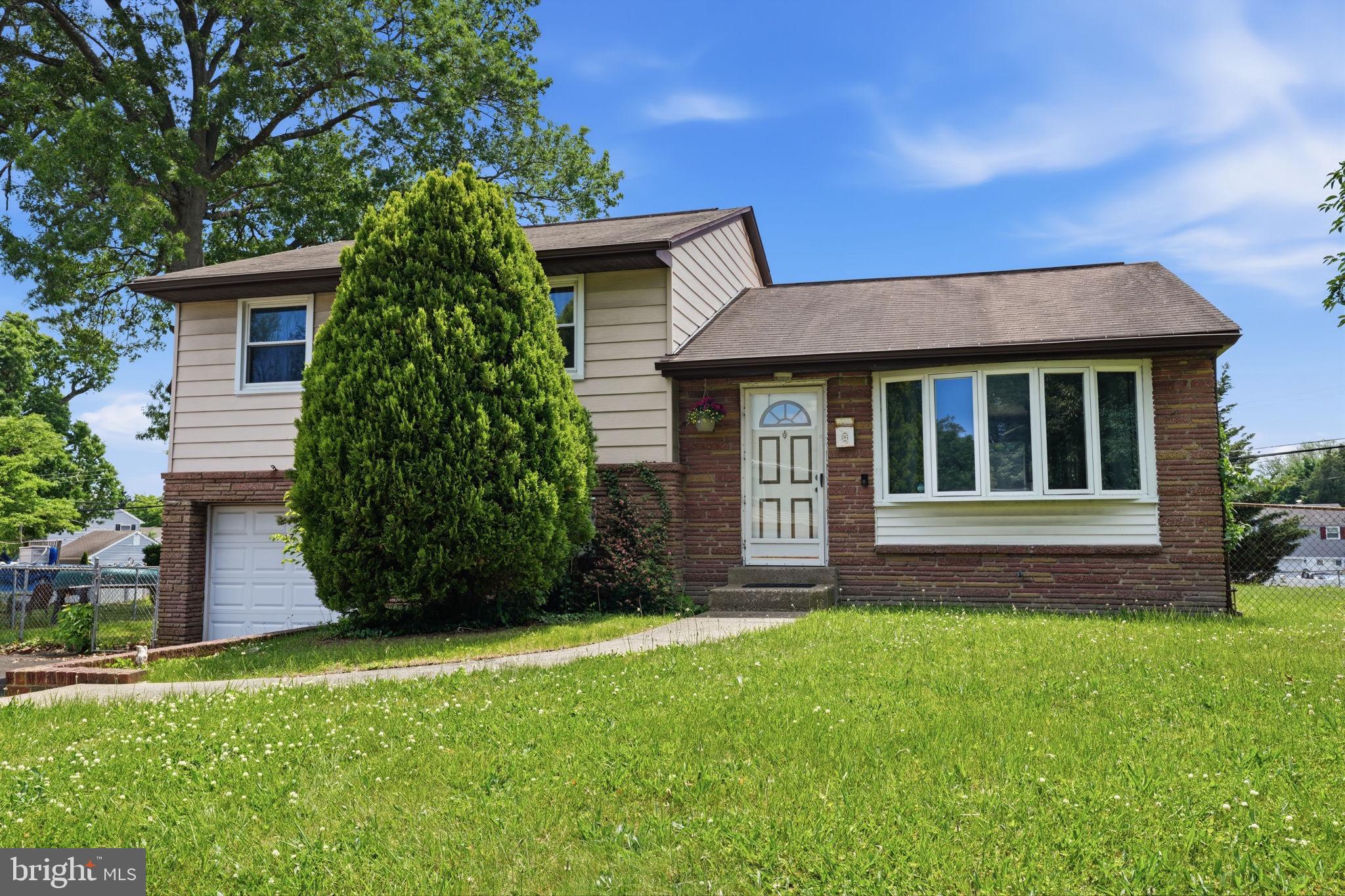 FEASTERVILLE HGTS - Residential