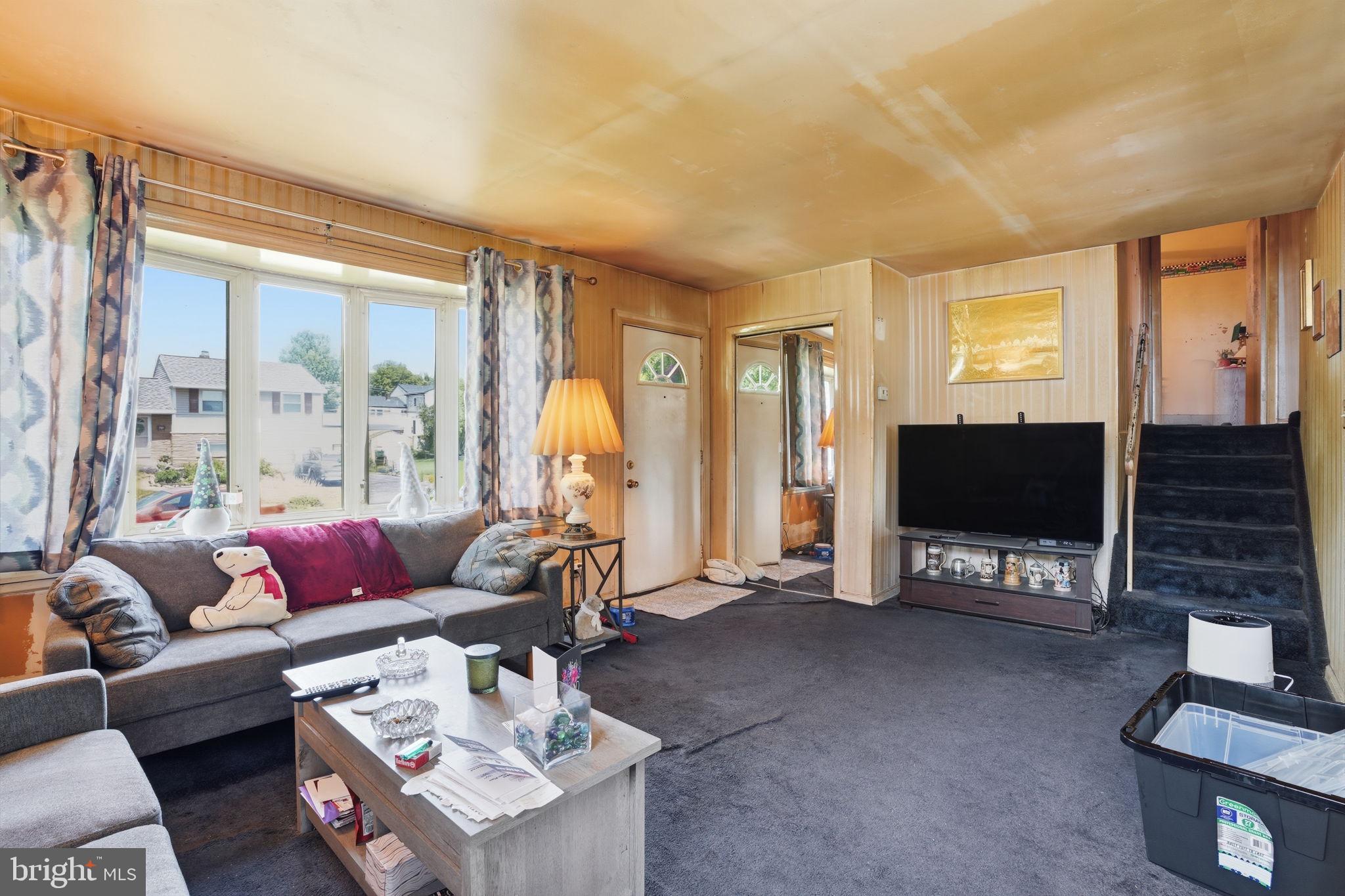 FEASTERVILLE HGTS - Residential