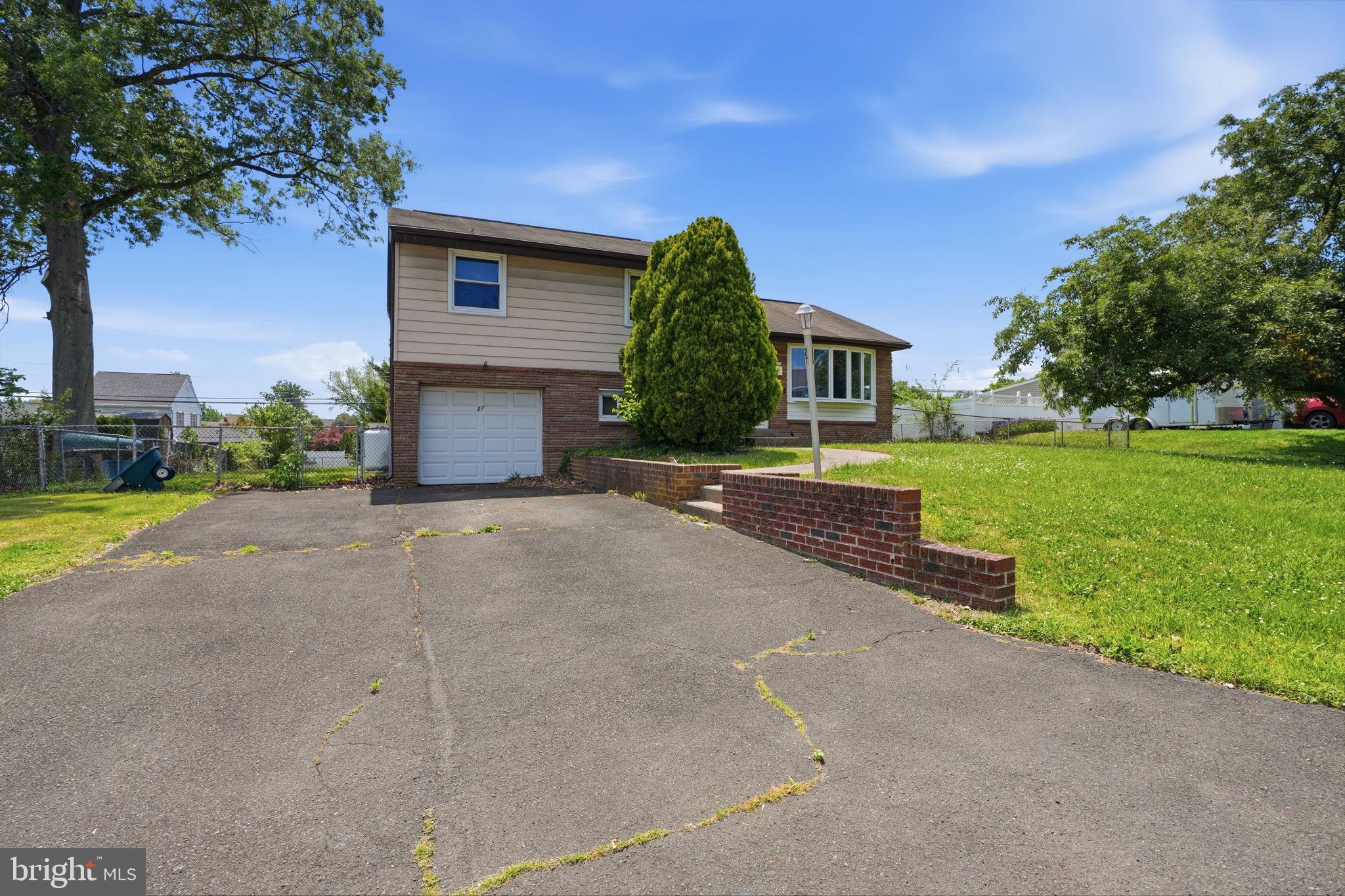 FEASTERVILLE HGTS - Residential