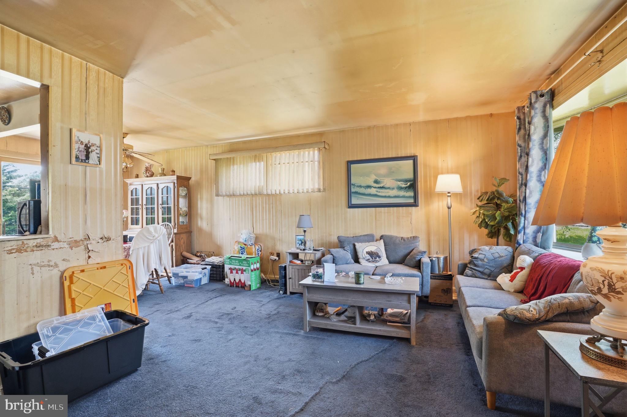 FEASTERVILLE HGTS - Residential