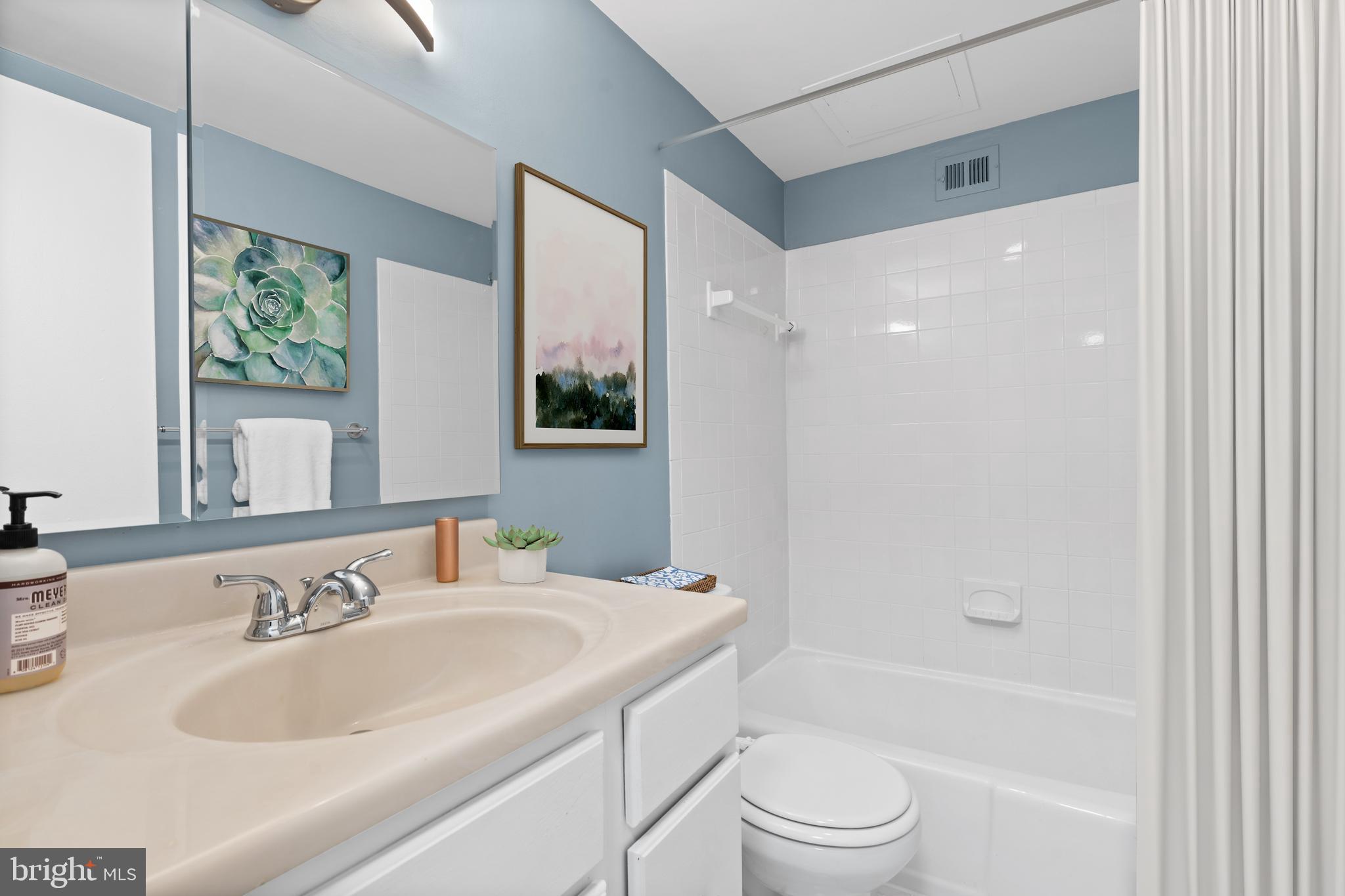 BARCROFT HILLS - Residential