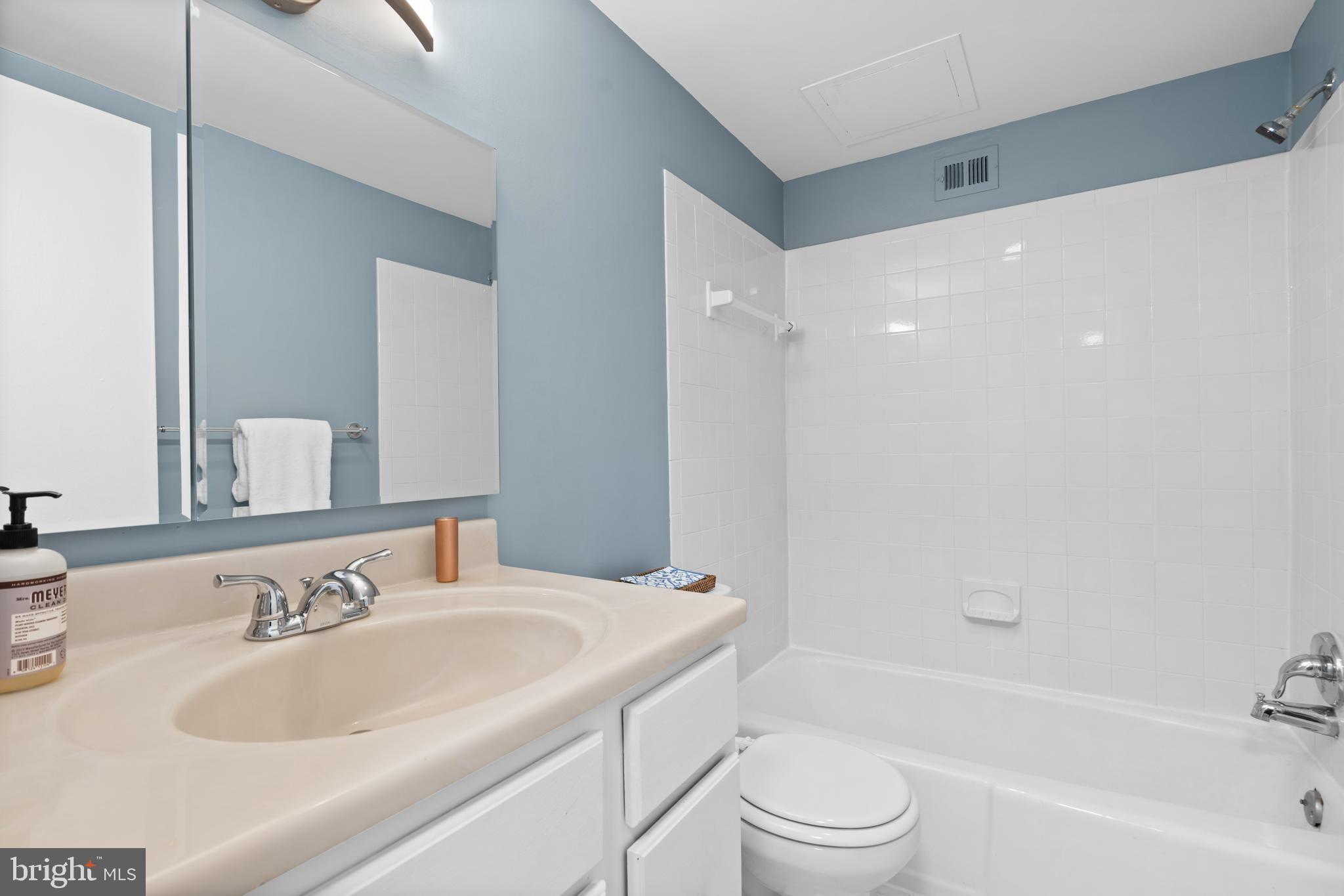 BARCROFT HILLS - Residential