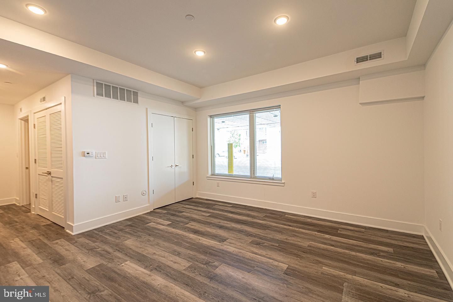 LOFT DISTRICT - Residential Lease