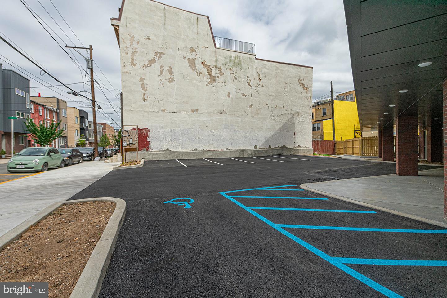 LOFT DISTRICT - Residential Lease