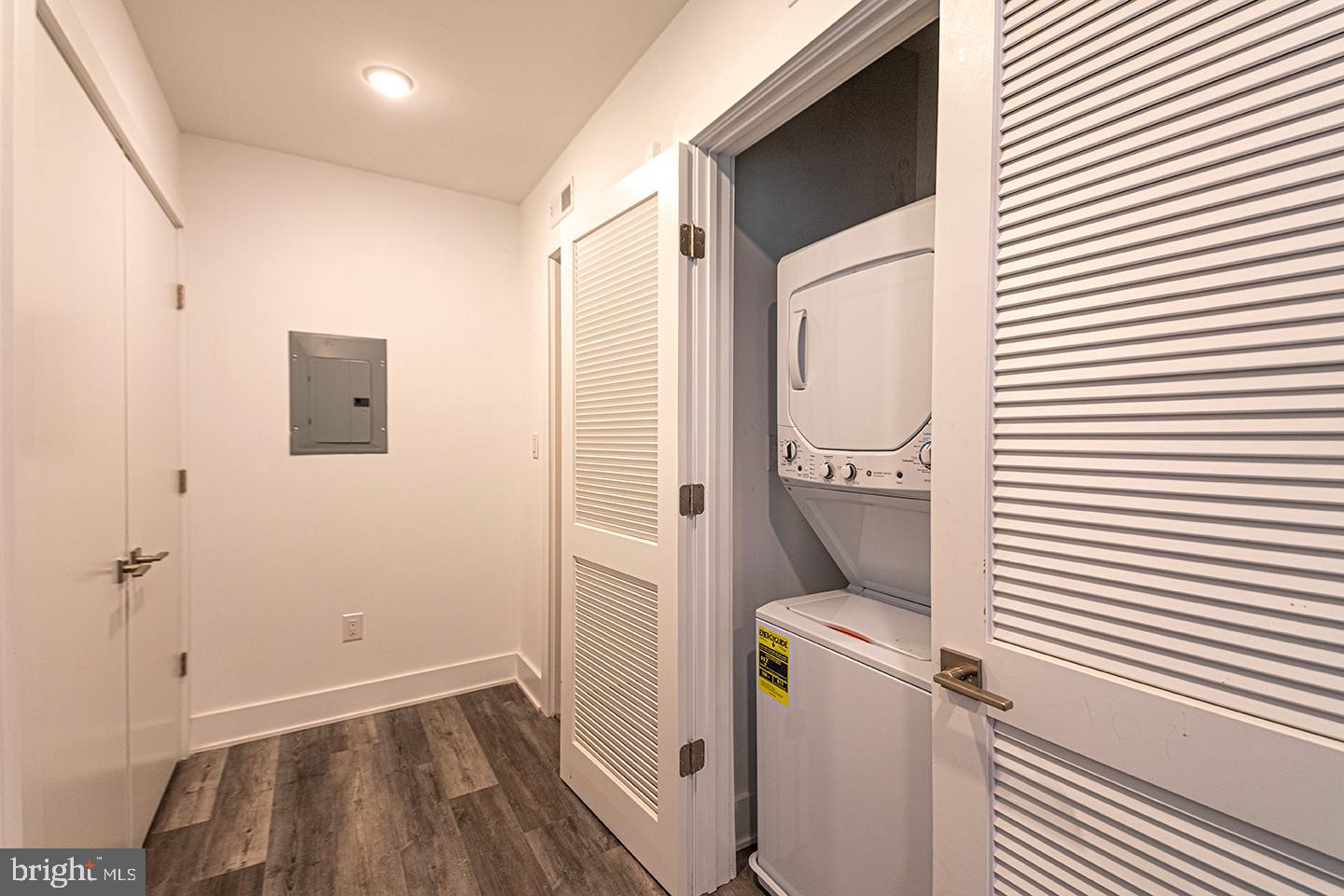 LOFT DISTRICT - Residential Lease