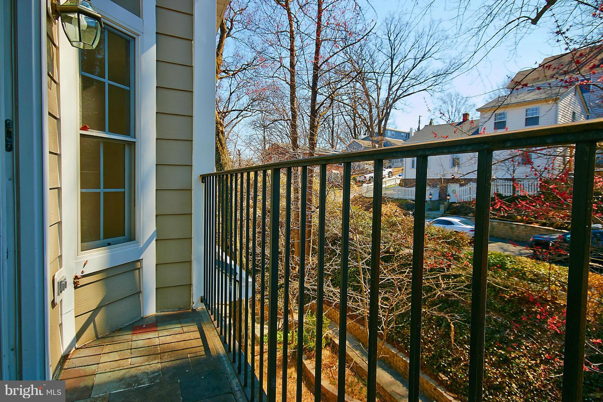 MAYWOOD - Residential