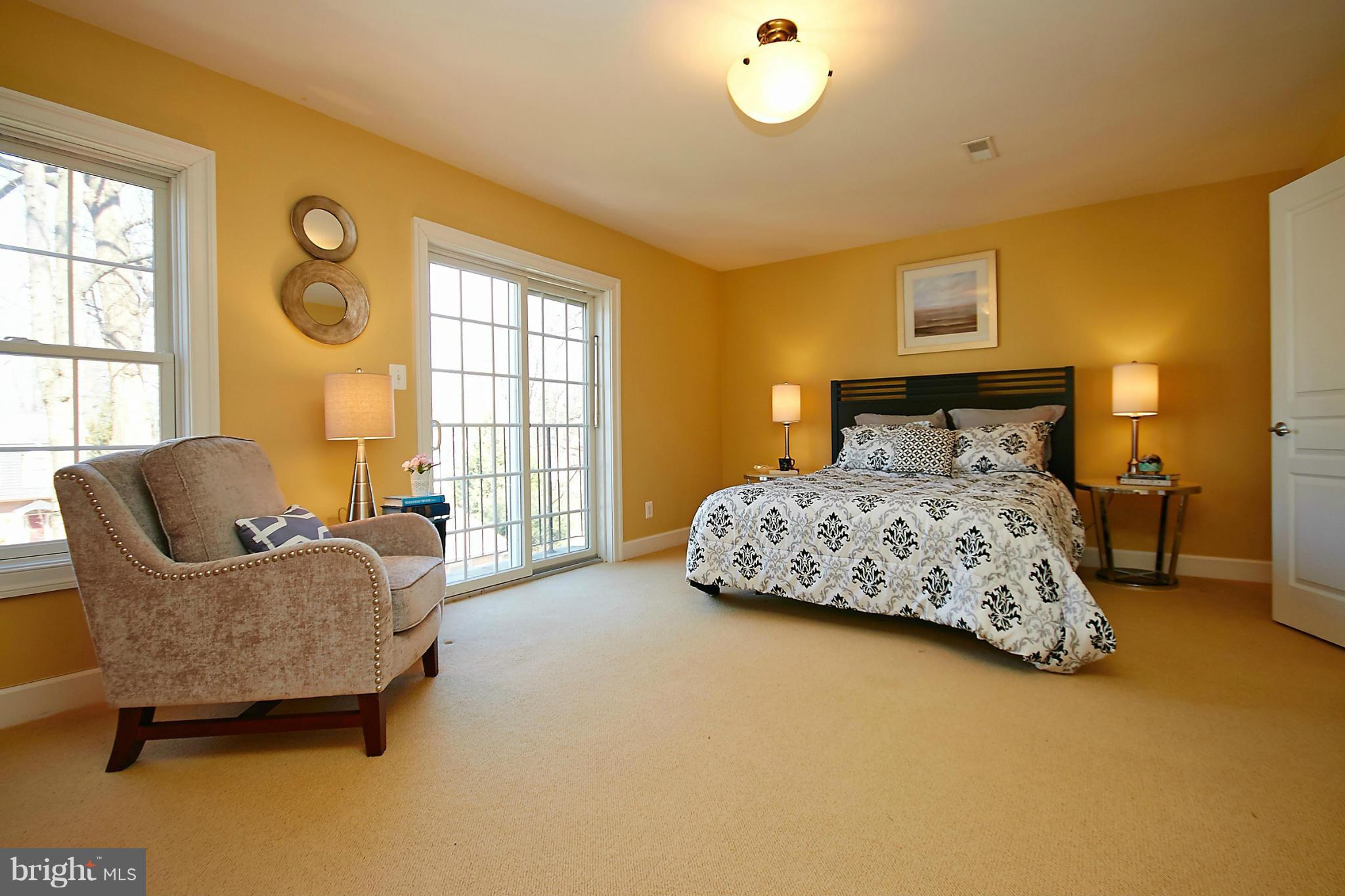 MAYWOOD - Residential