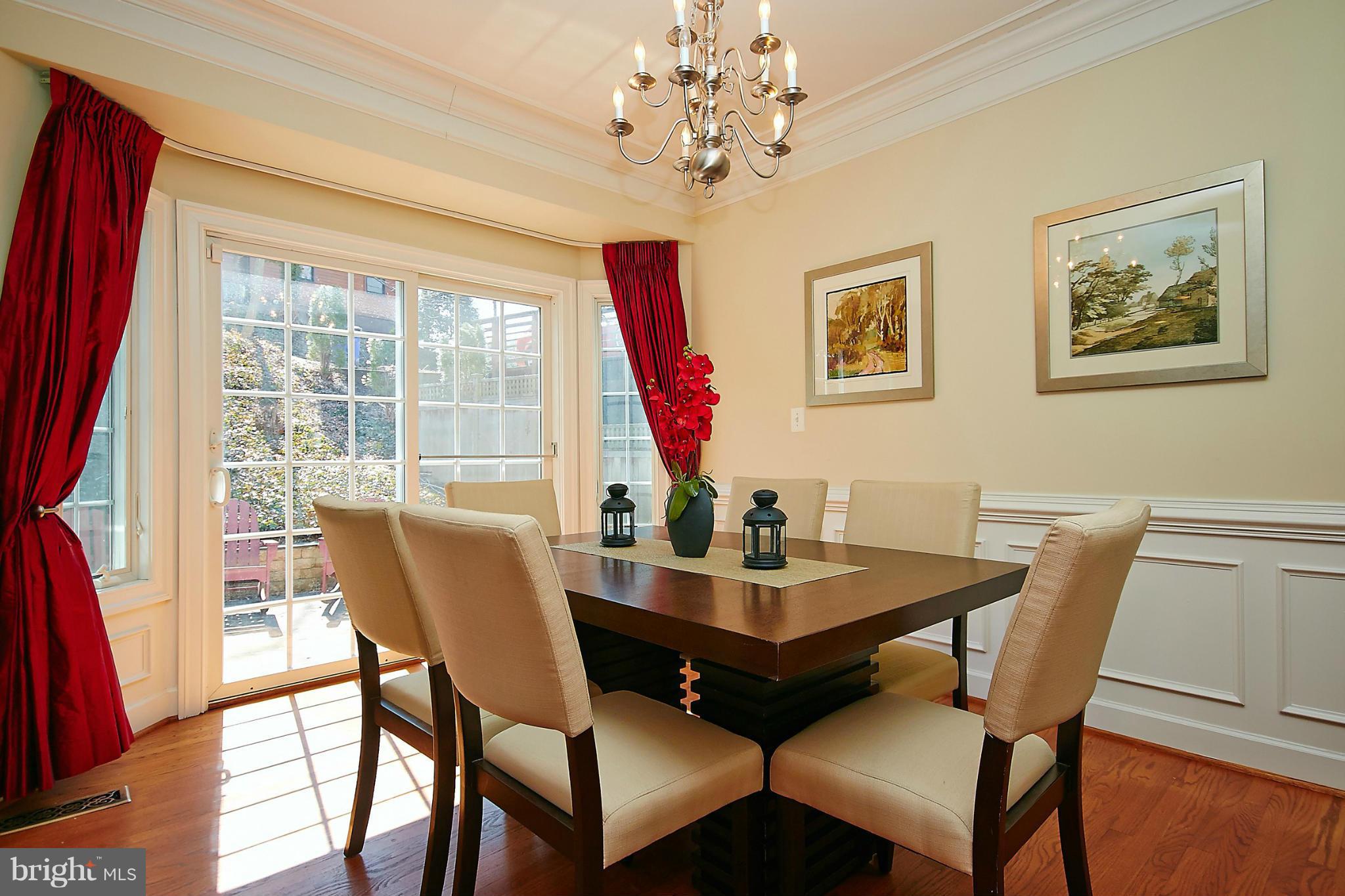 MAYWOOD - Residential