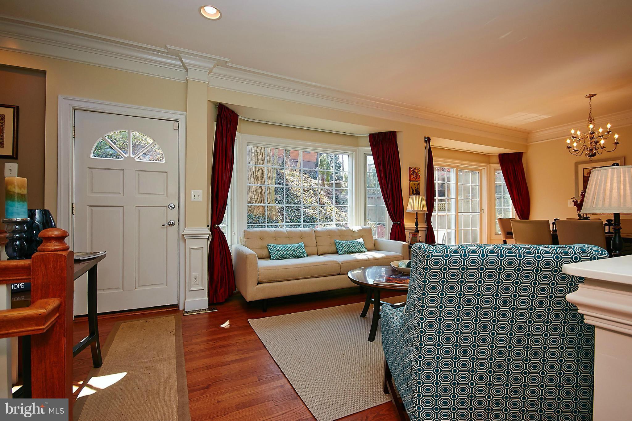 MAYWOOD - Residential