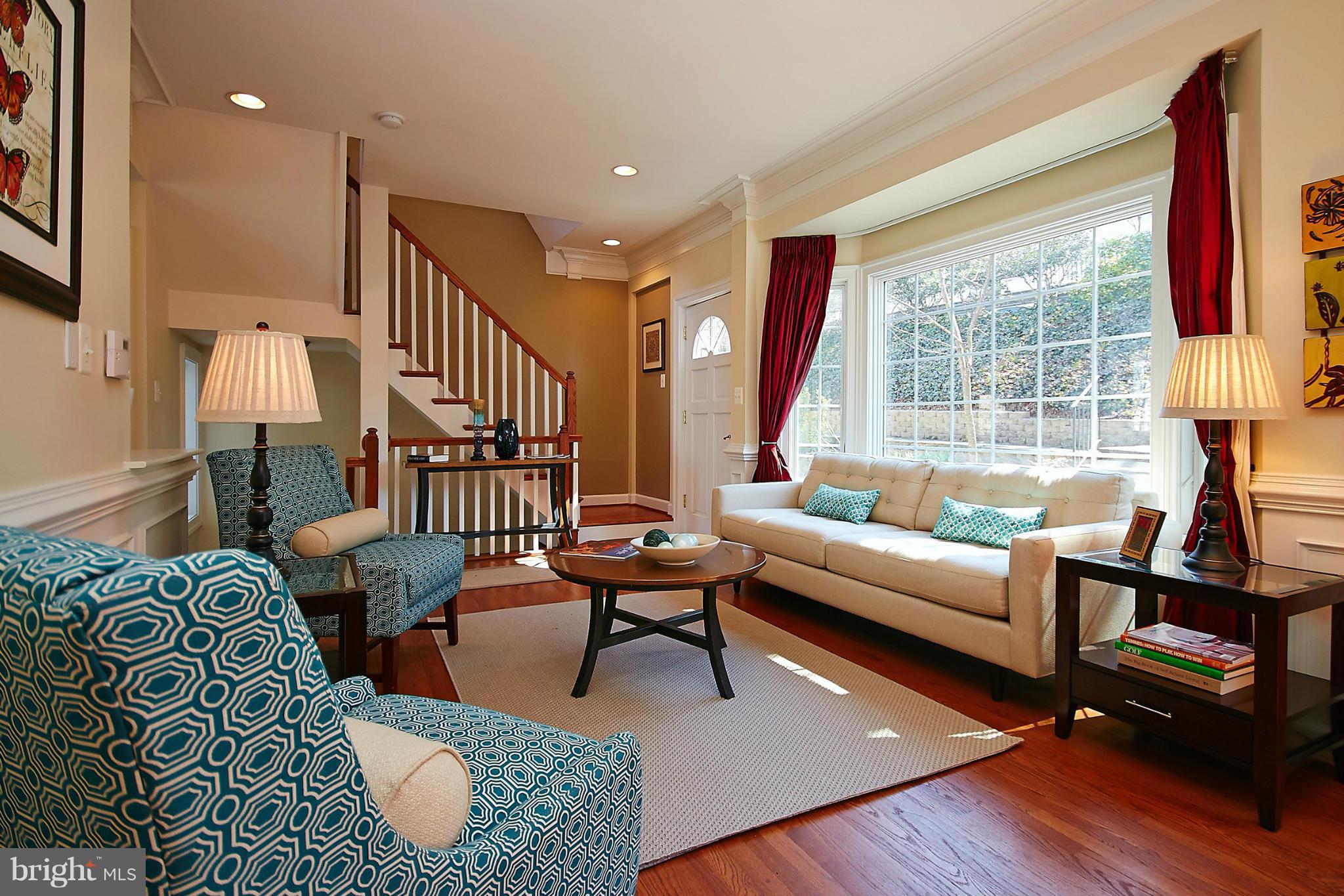 MAYWOOD - Residential