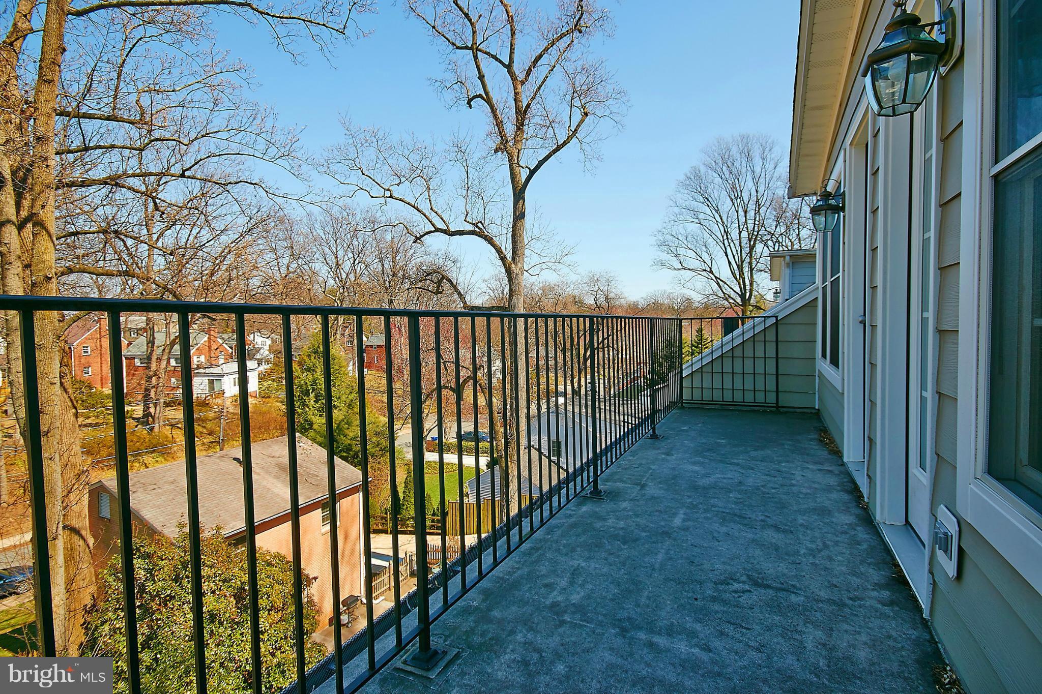 MAYWOOD - Residential