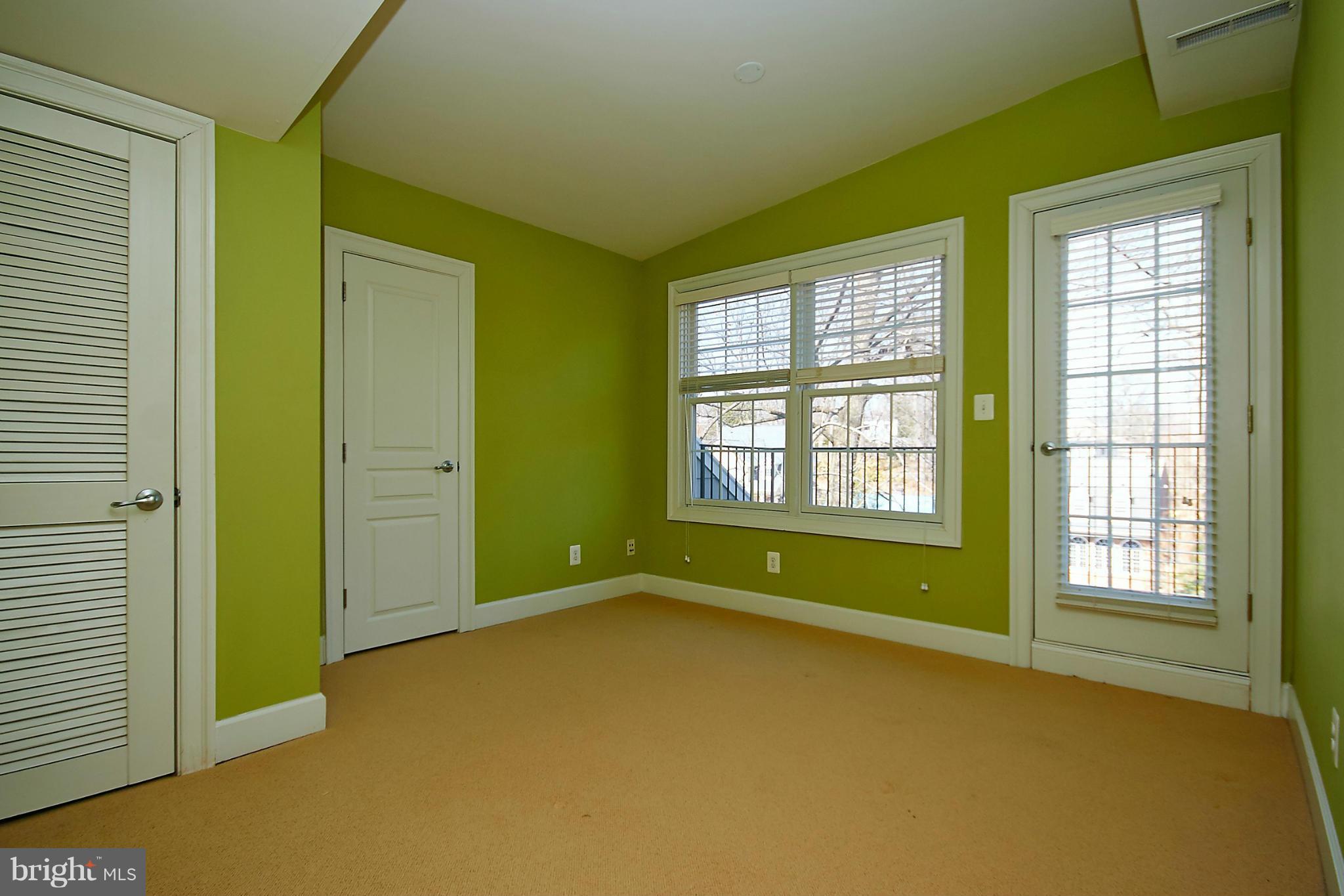 MAYWOOD - Residential