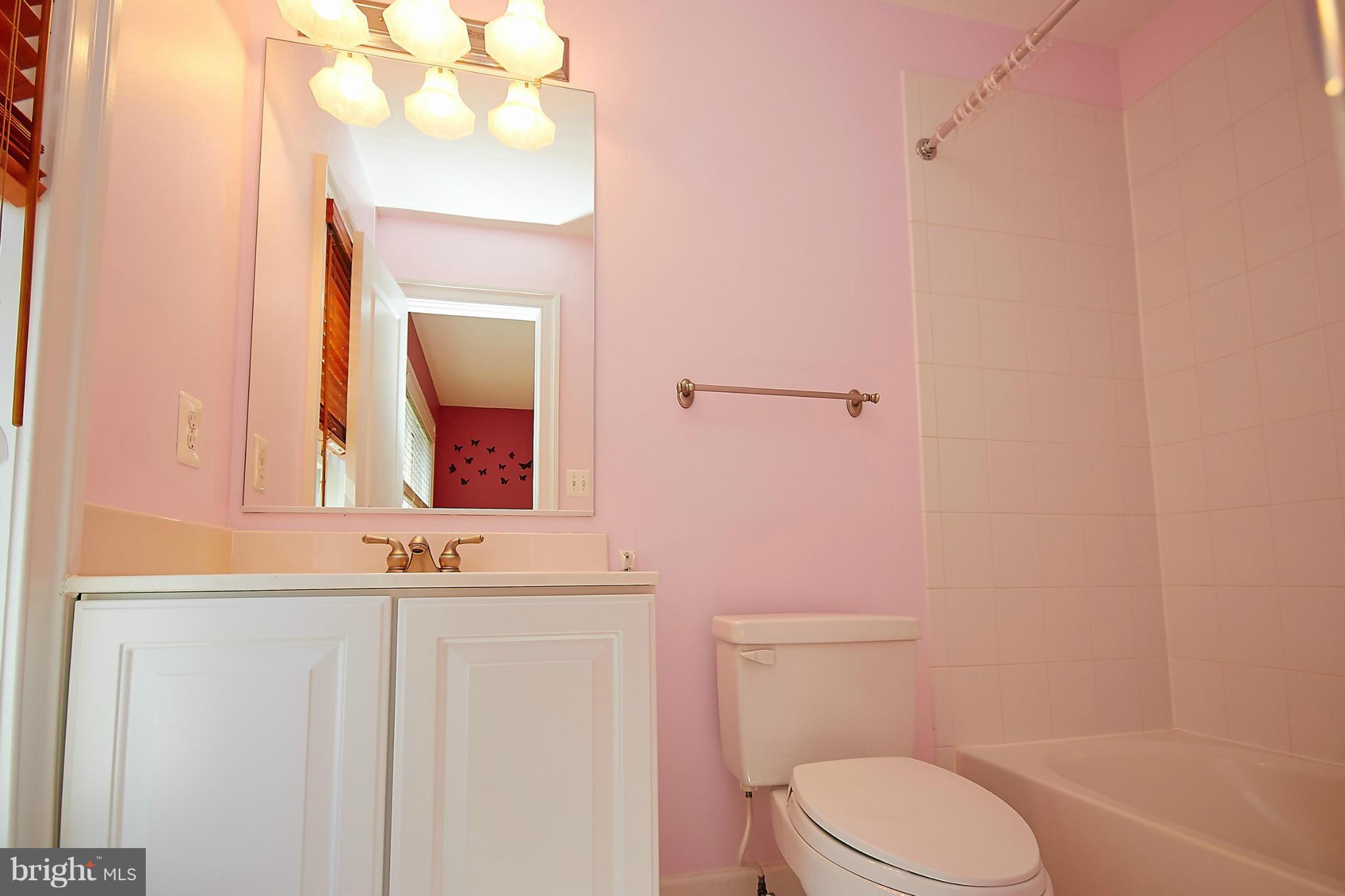 MAYWOOD - Residential