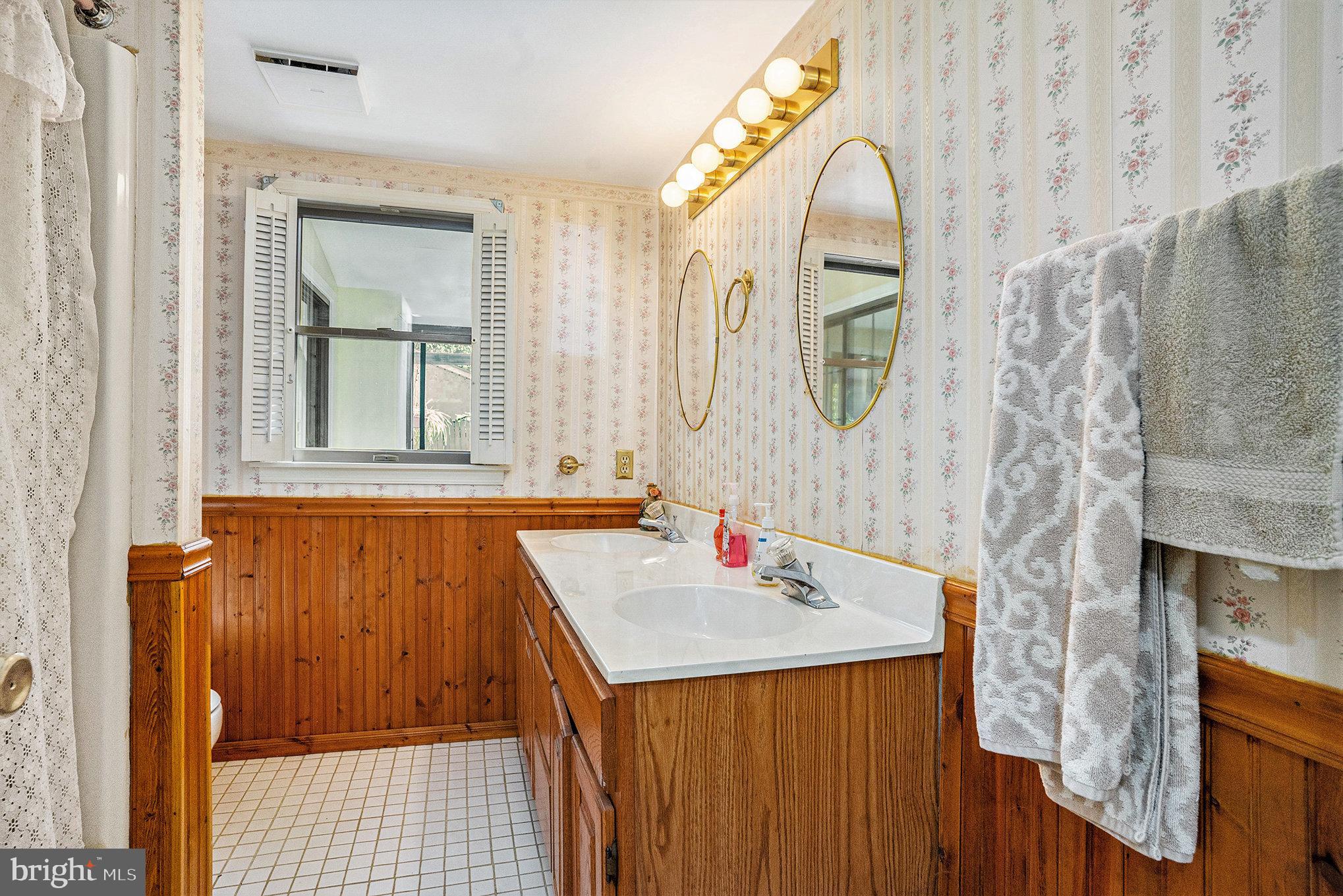 WHITELAND HILLS - Residential