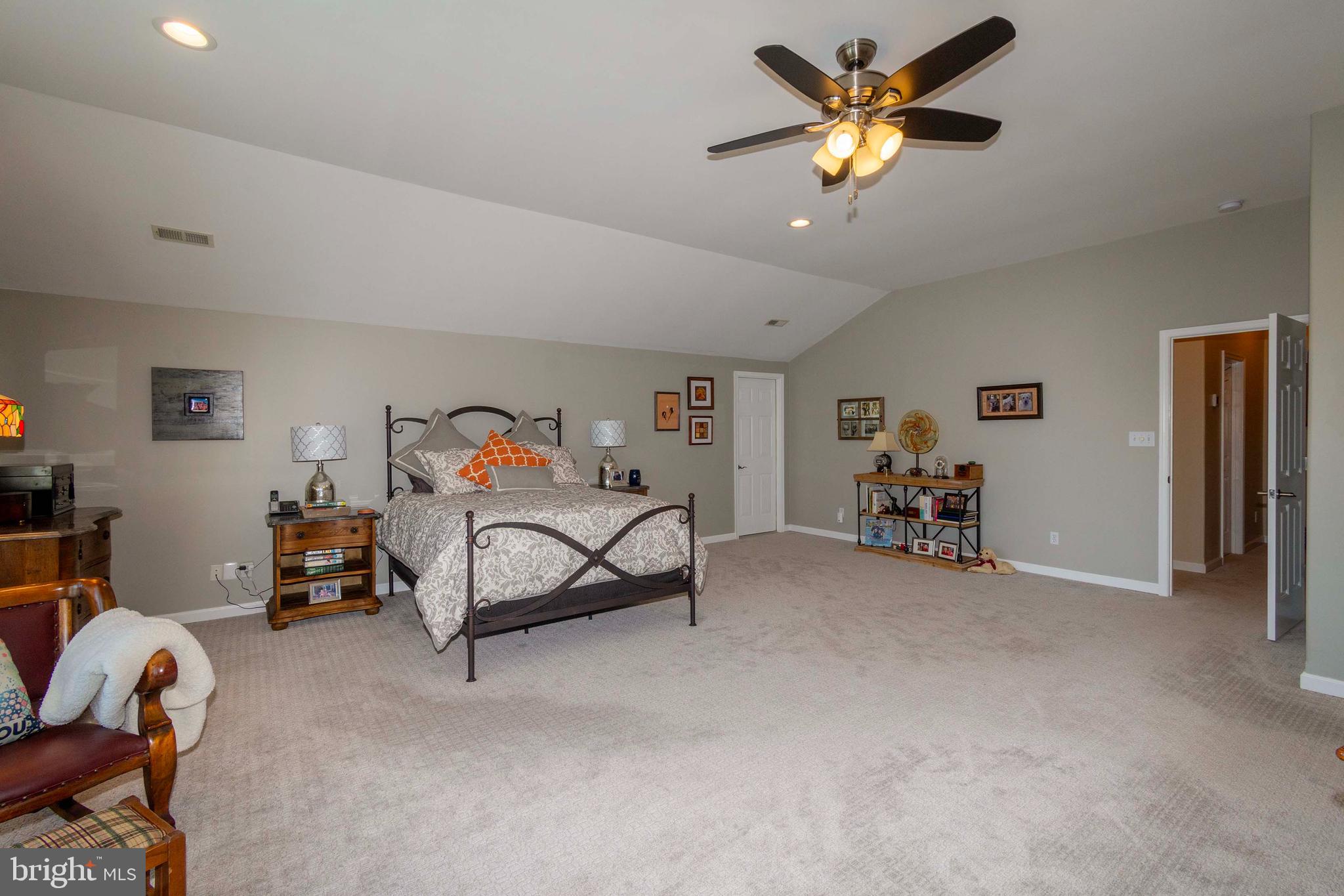 OAK LANDING - Residential