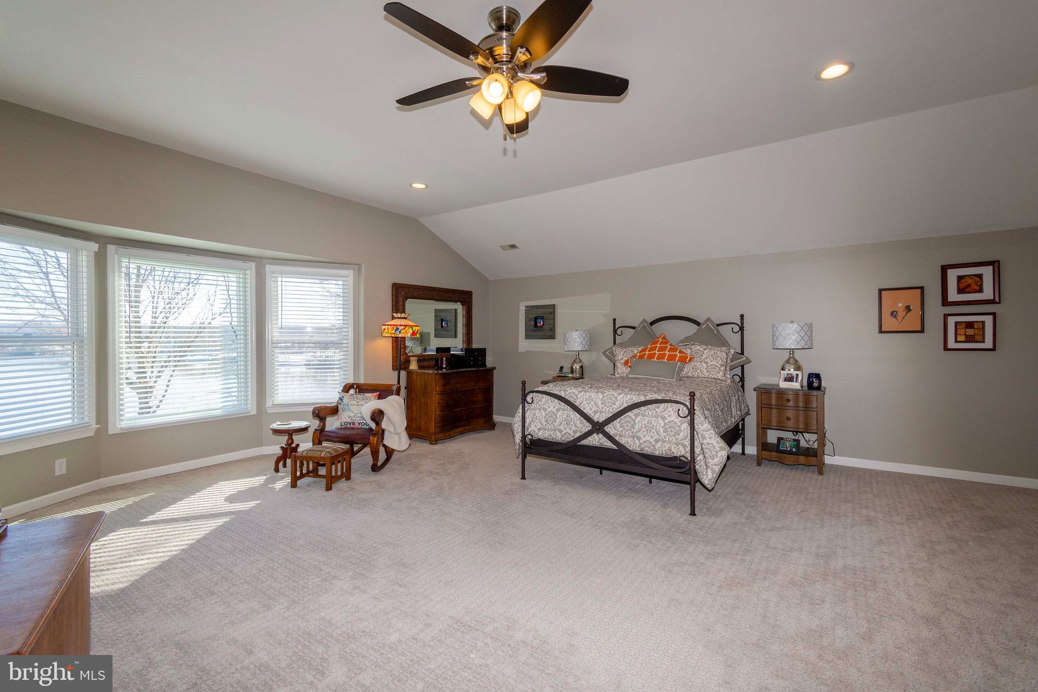 OAK LANDING - Residential