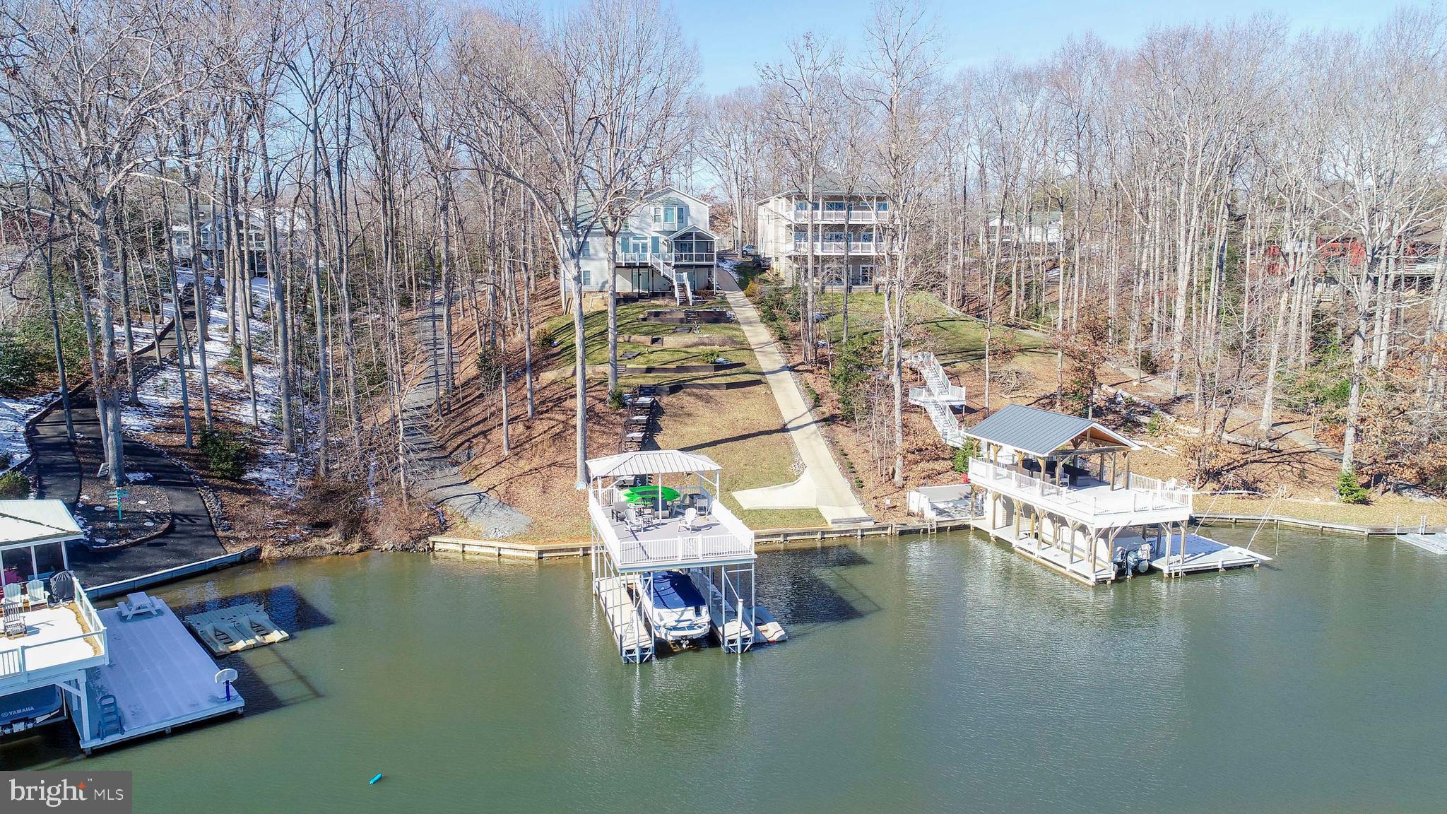 OAK LANDING - Residential