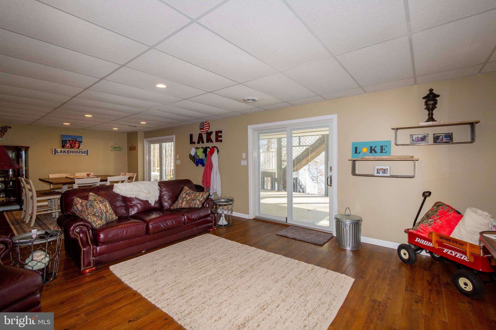 OAK LANDING - Residential