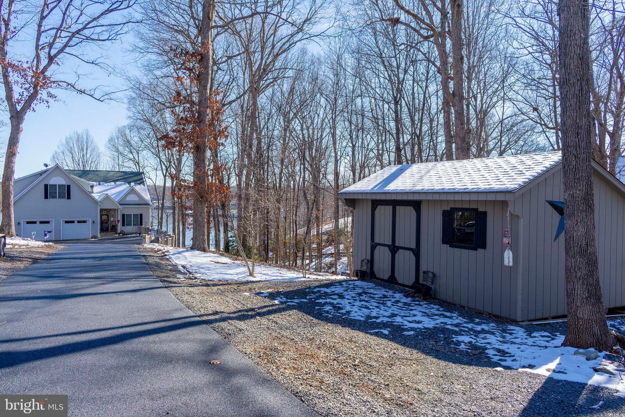OAK LANDING - Residential