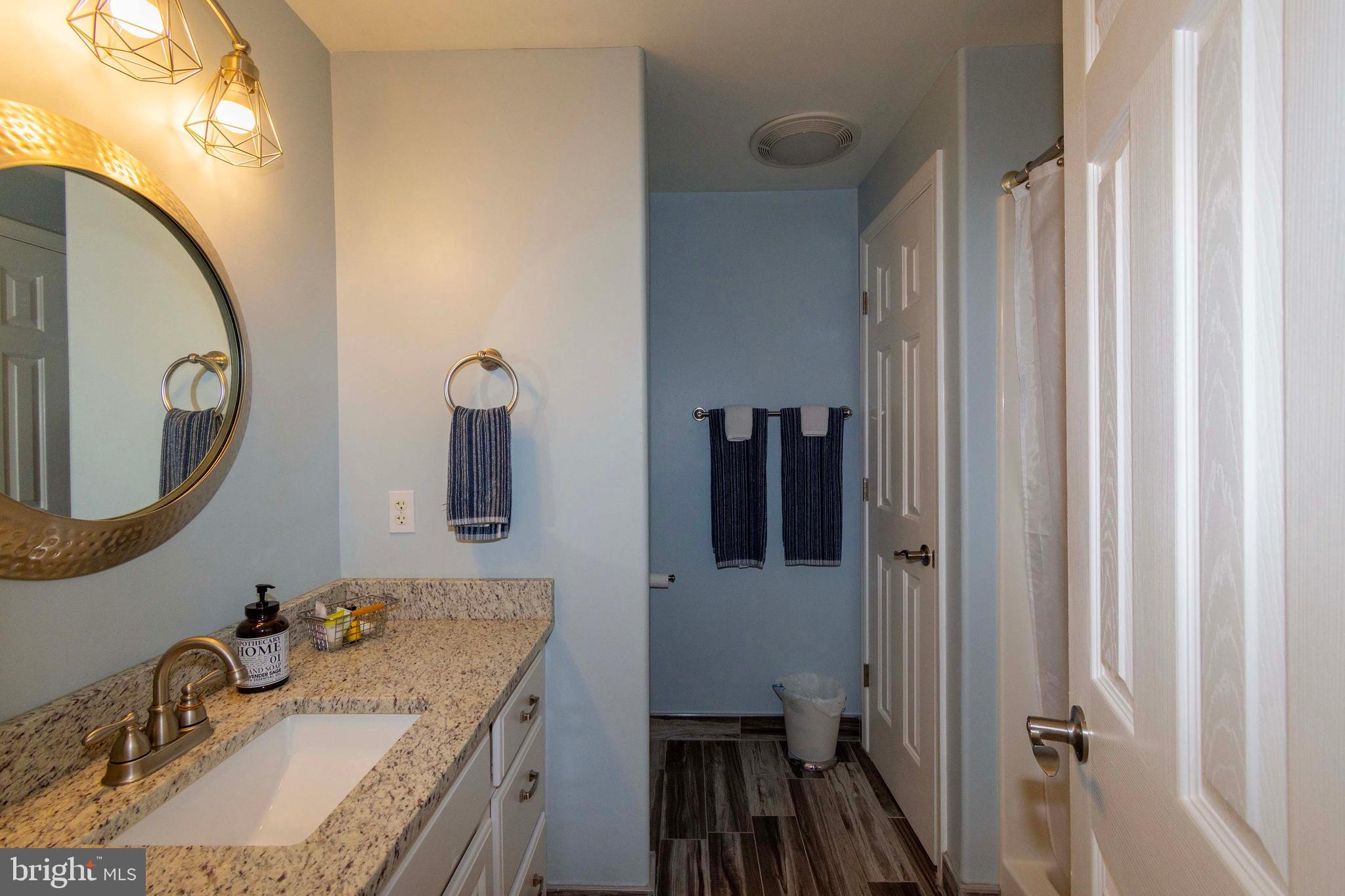 OAK LANDING - Residential