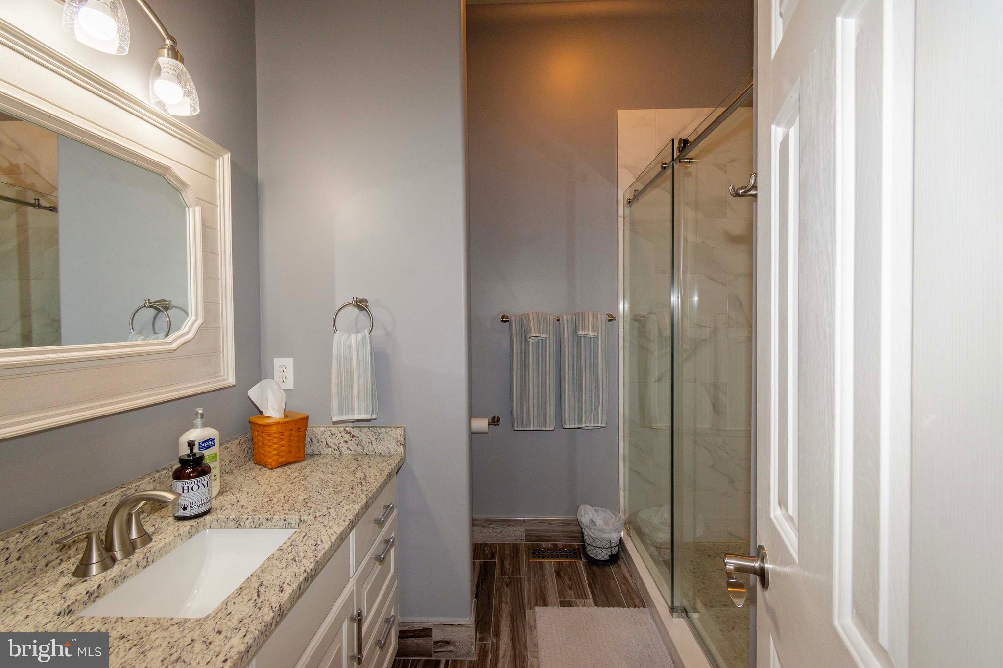 OAK LANDING - Residential