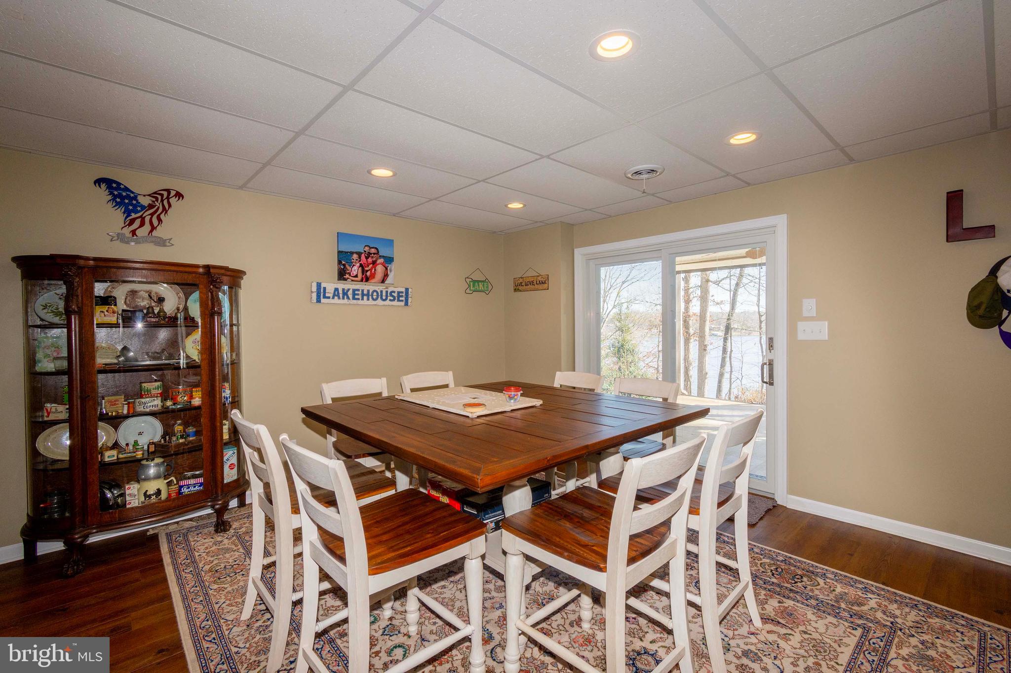 OAK LANDING - Residential