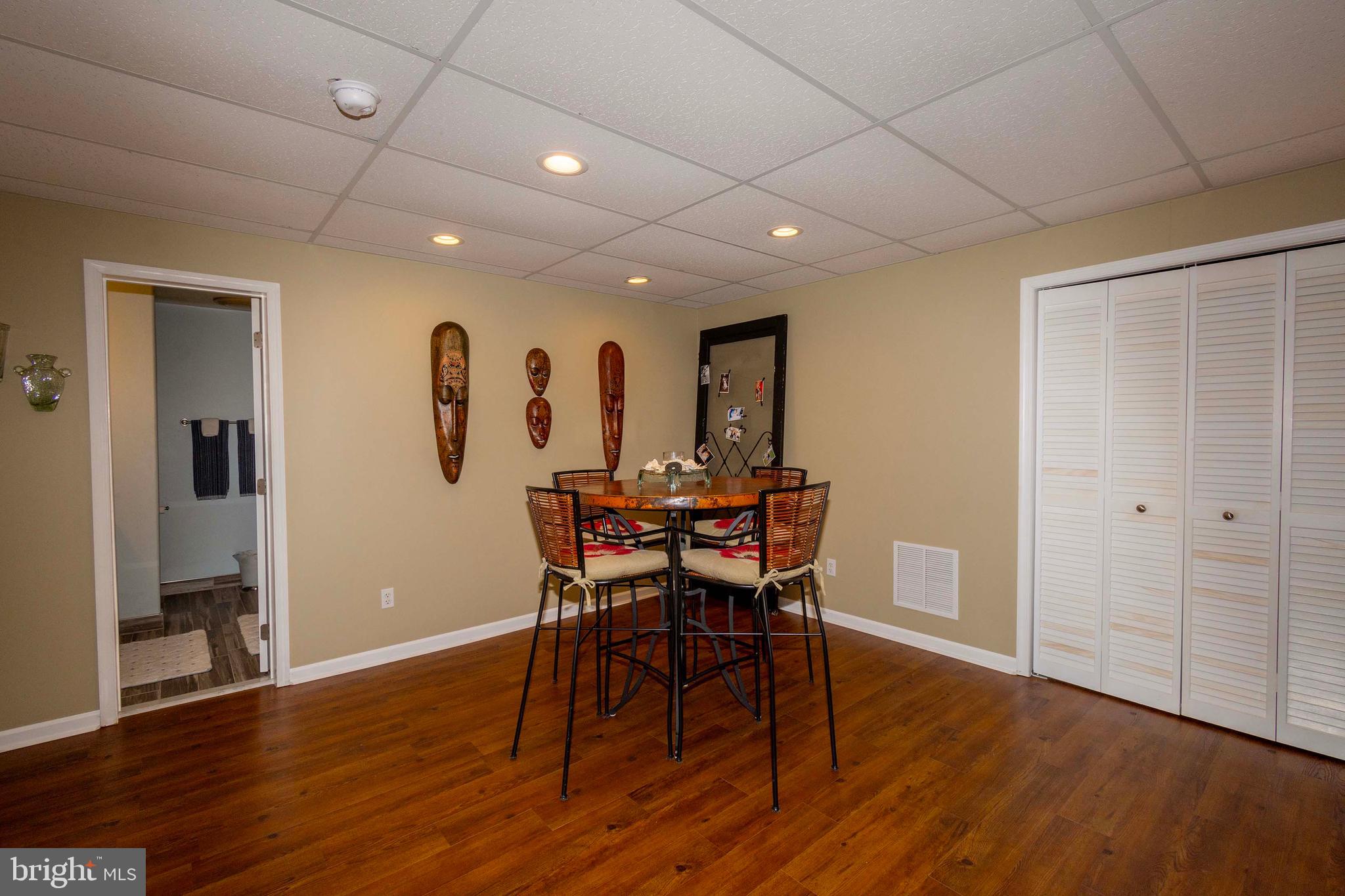 OAK LANDING - Residential