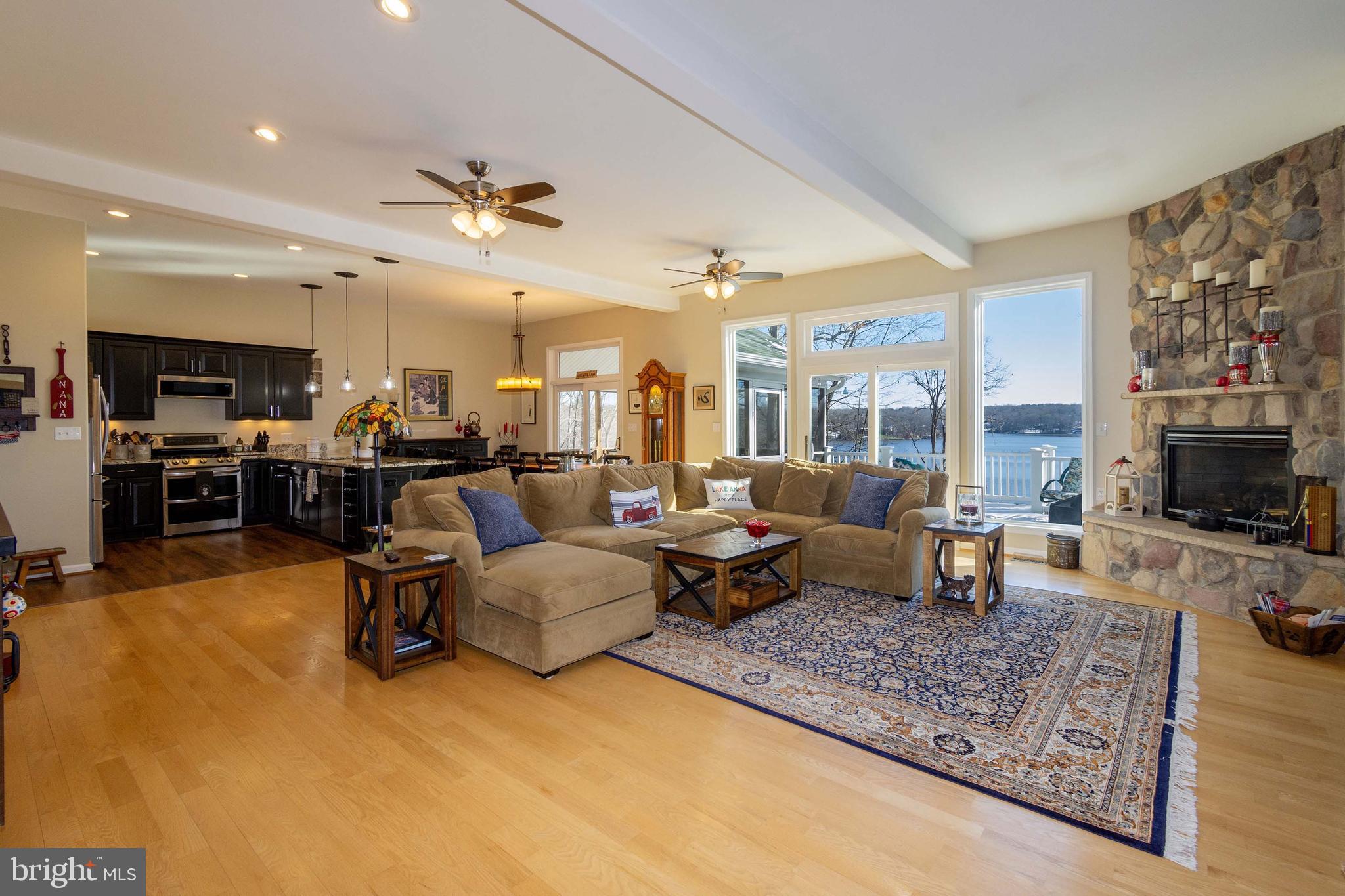 OAK LANDING - Residential