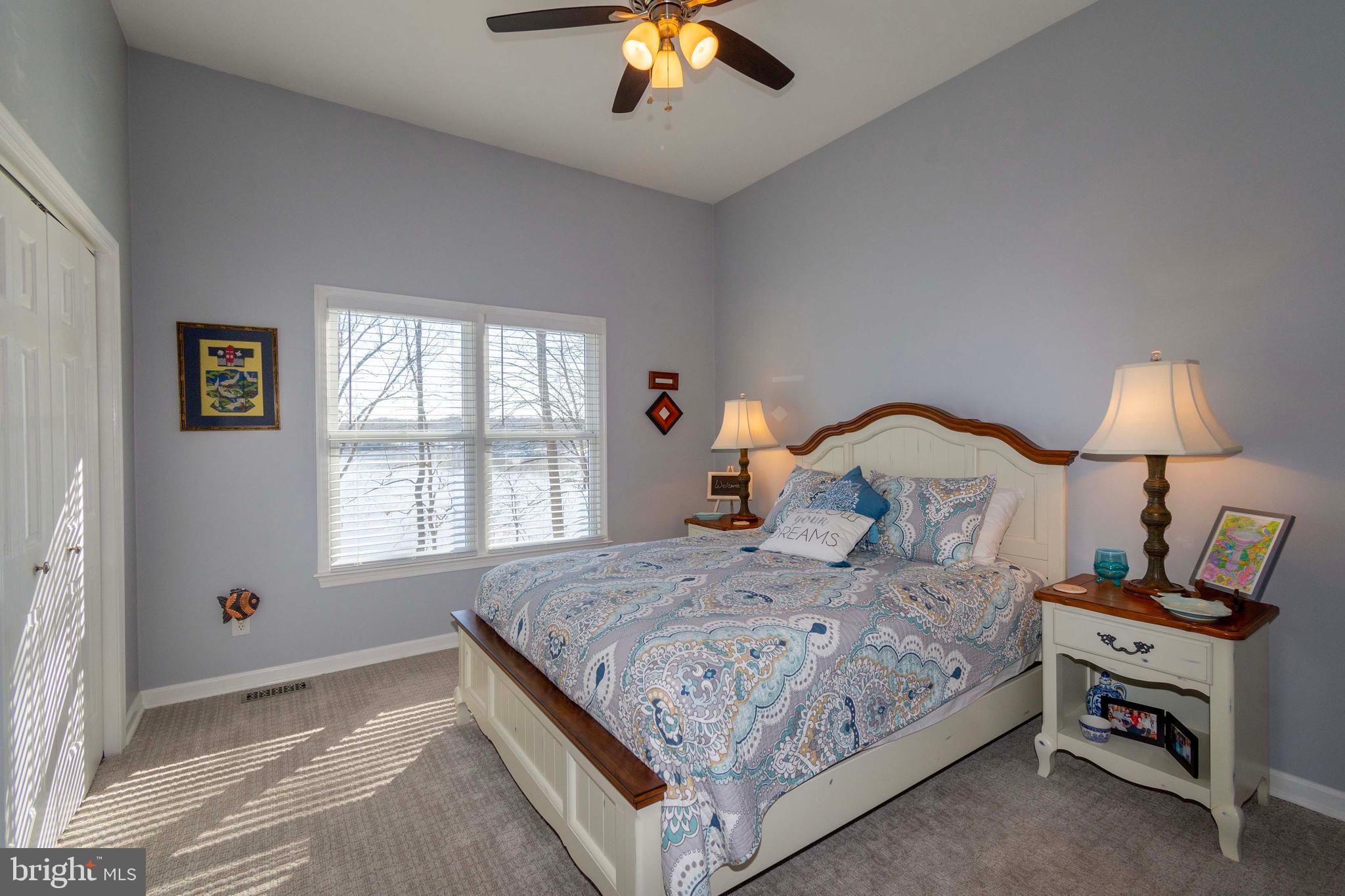 OAK LANDING - Residential