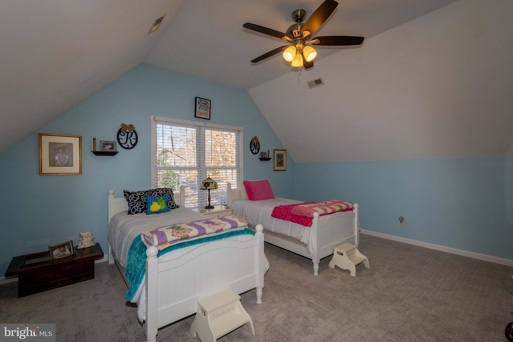 OAK LANDING - Residential