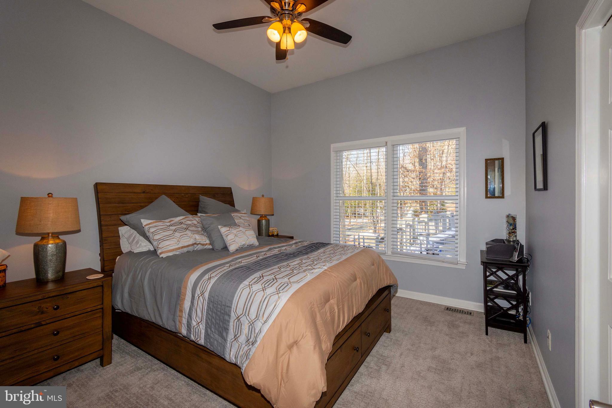 OAK LANDING - Residential