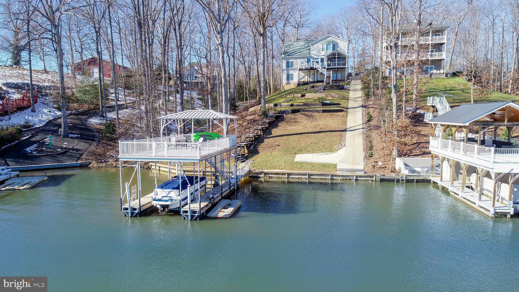 OAK LANDING - Residential